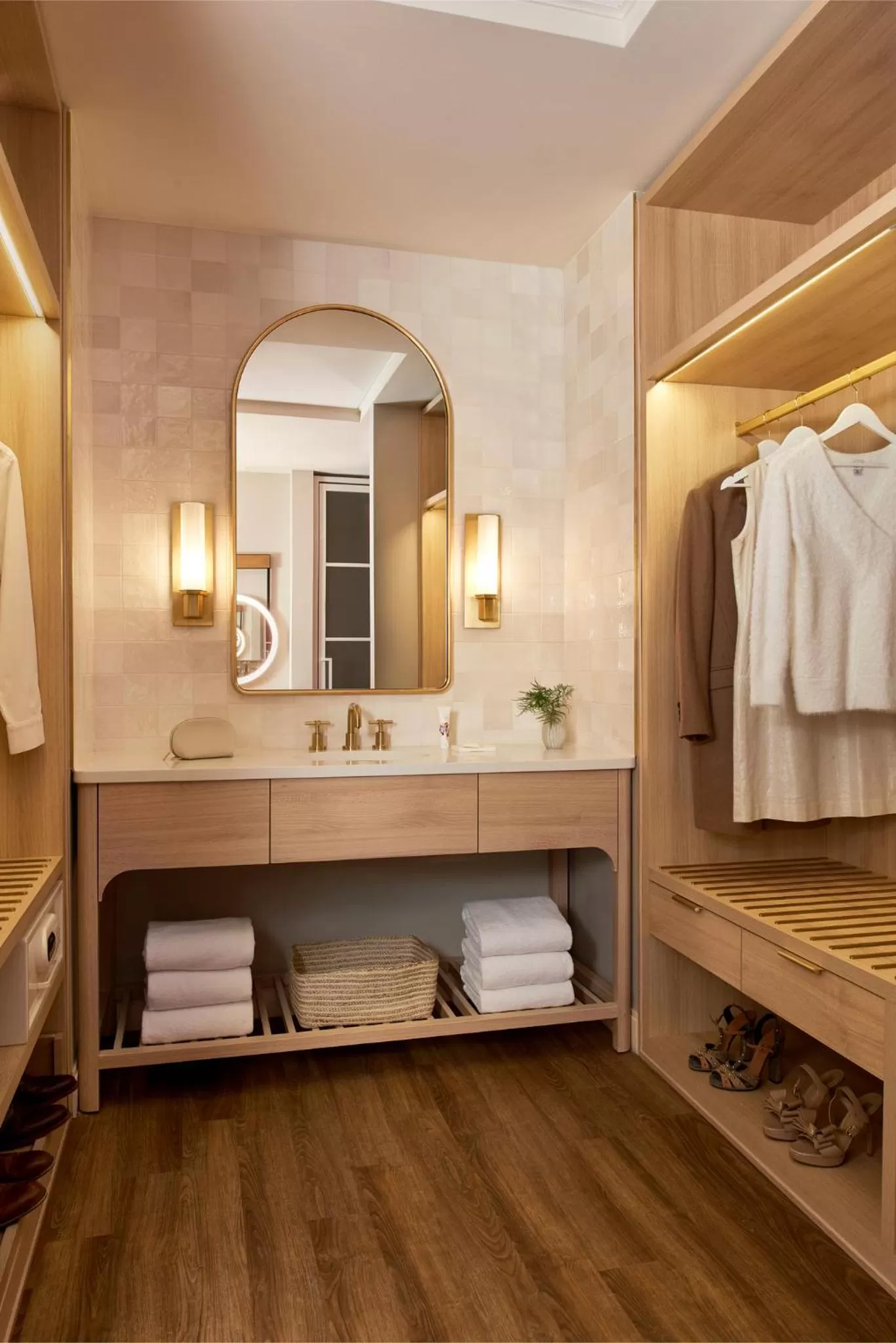 Photo of the whole room in Virgin Hotels Dallas