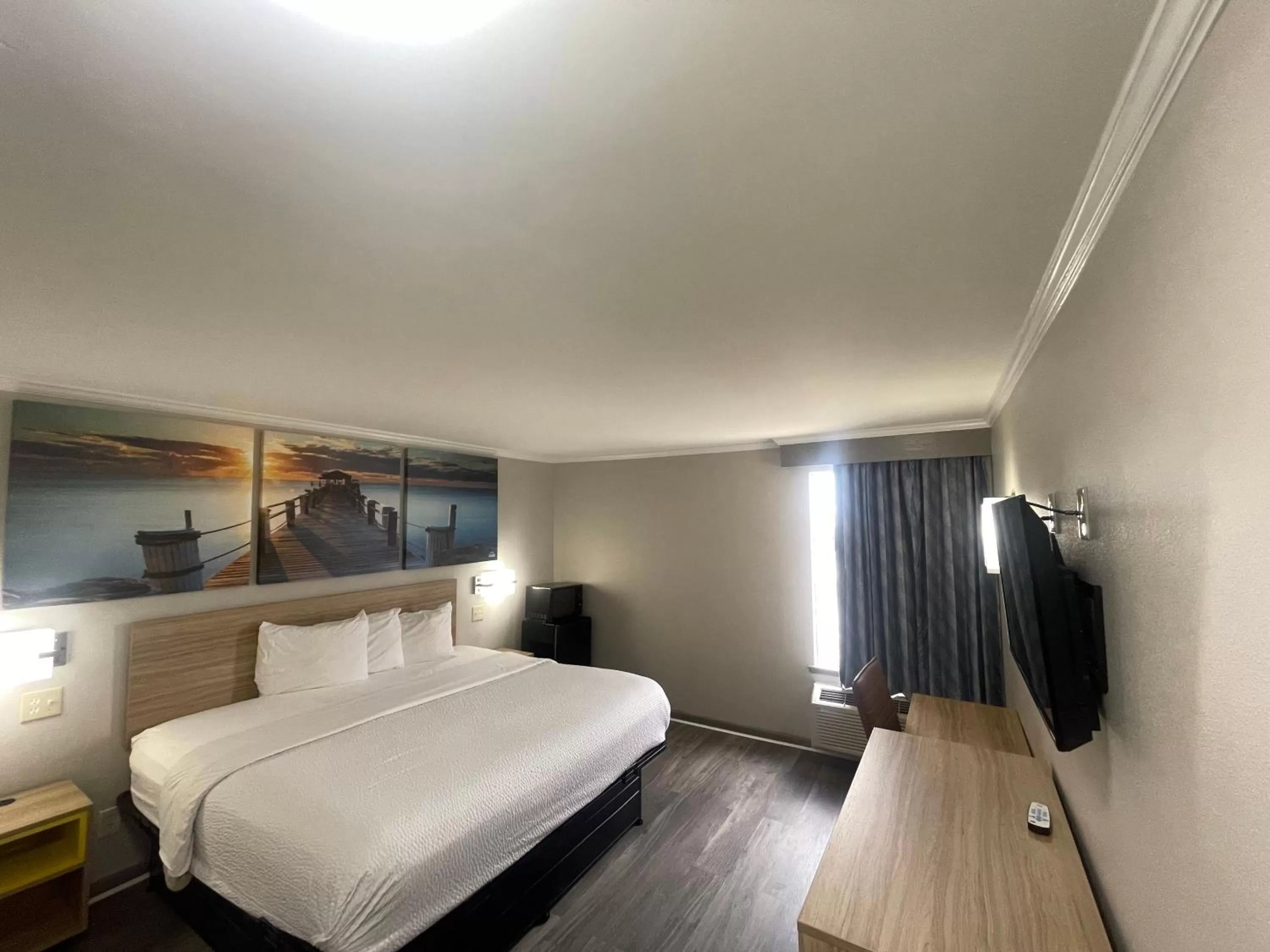 Bed in Days Inn by Wyndham Slidell