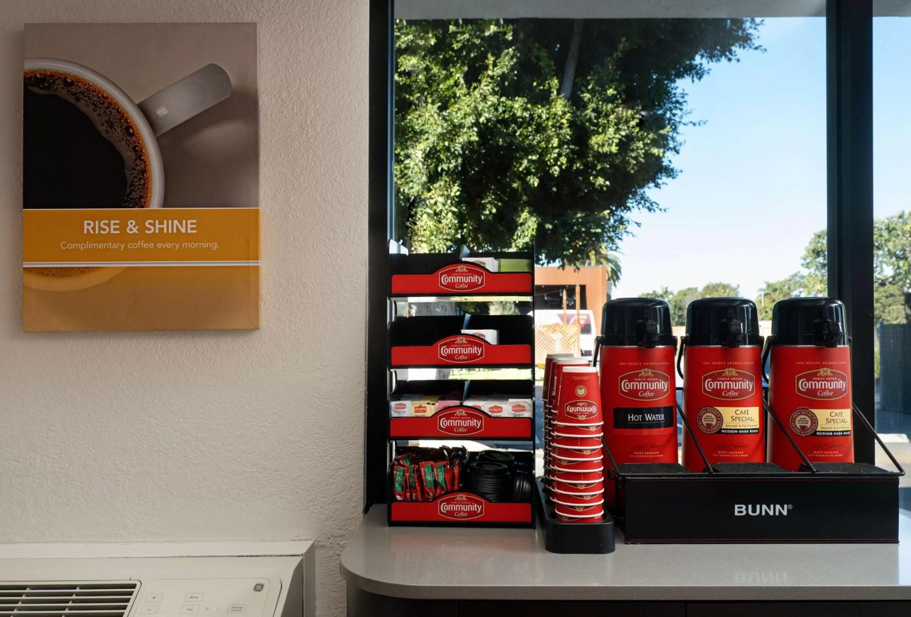 Lobby or reception in Motel 6-Goleta, CA - Santa Barbara