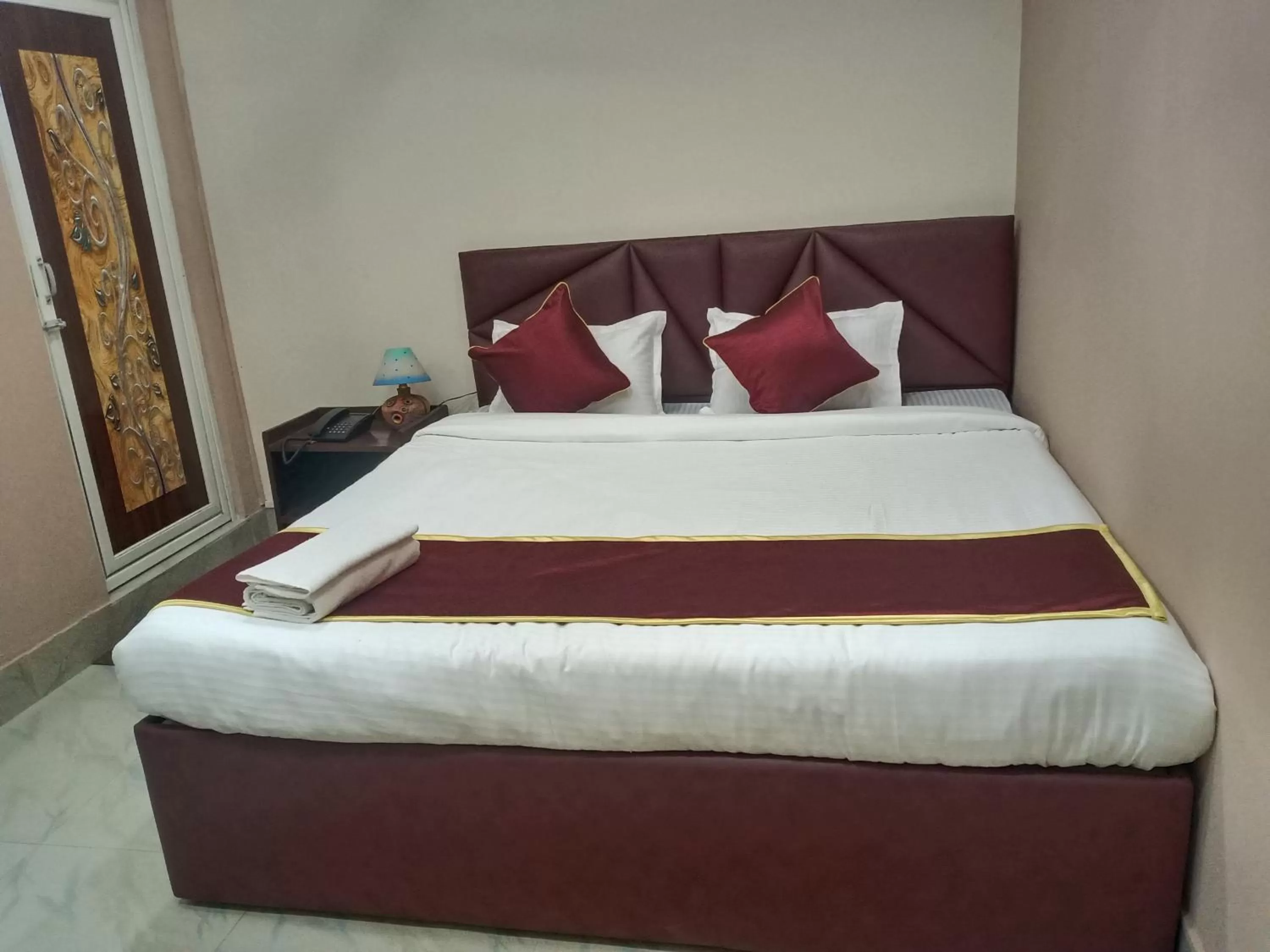 Photo of the whole room, Bed in URBAN COTTAGE