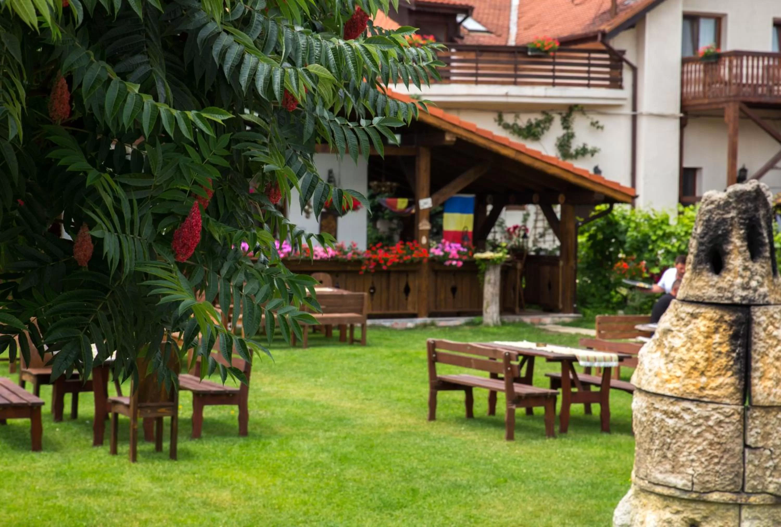 Balcony/Terrace, Garden in Hotel Bielmann