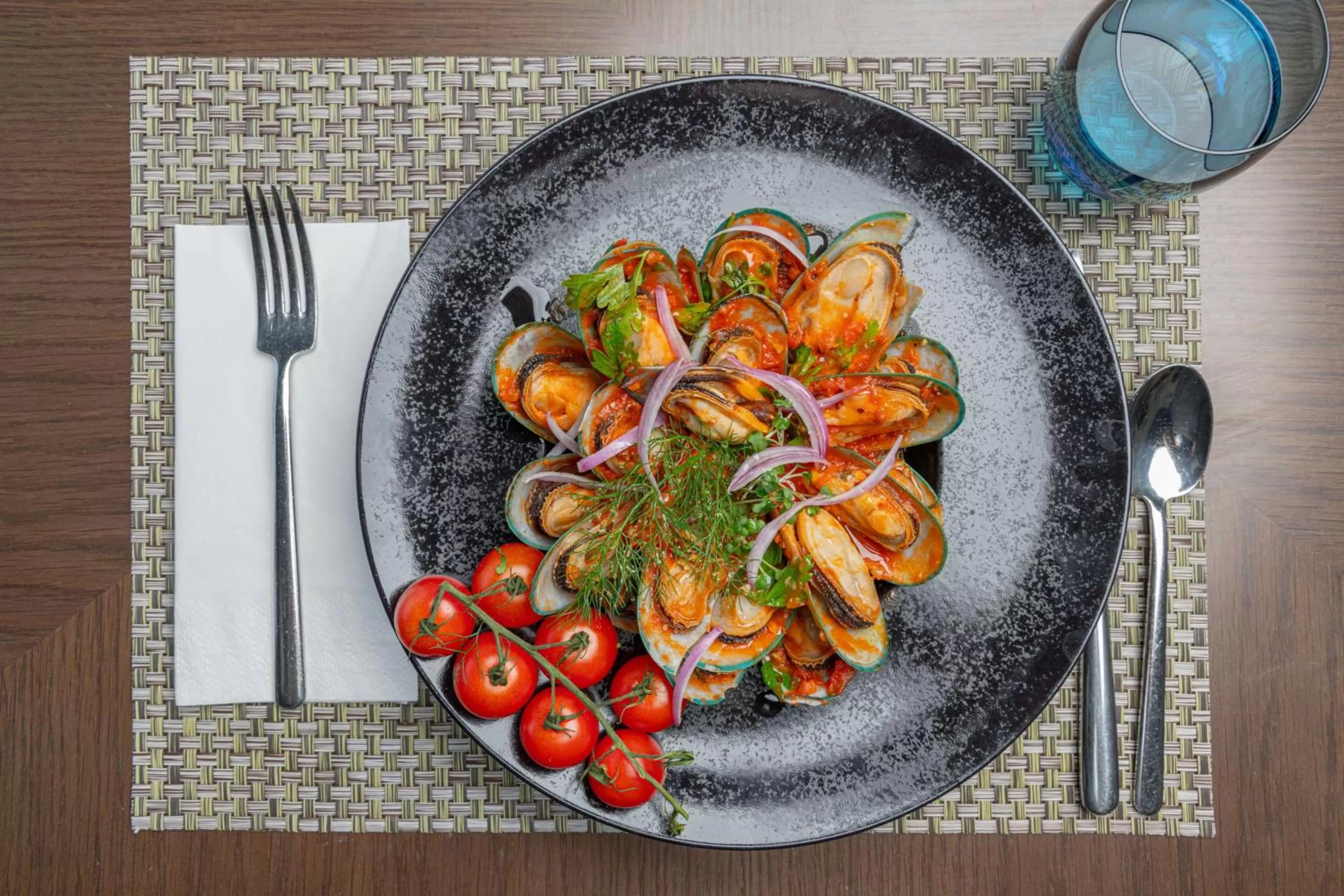 Restaurant/places to eat in Radisson Blu Hotel & Resort, Al Ain