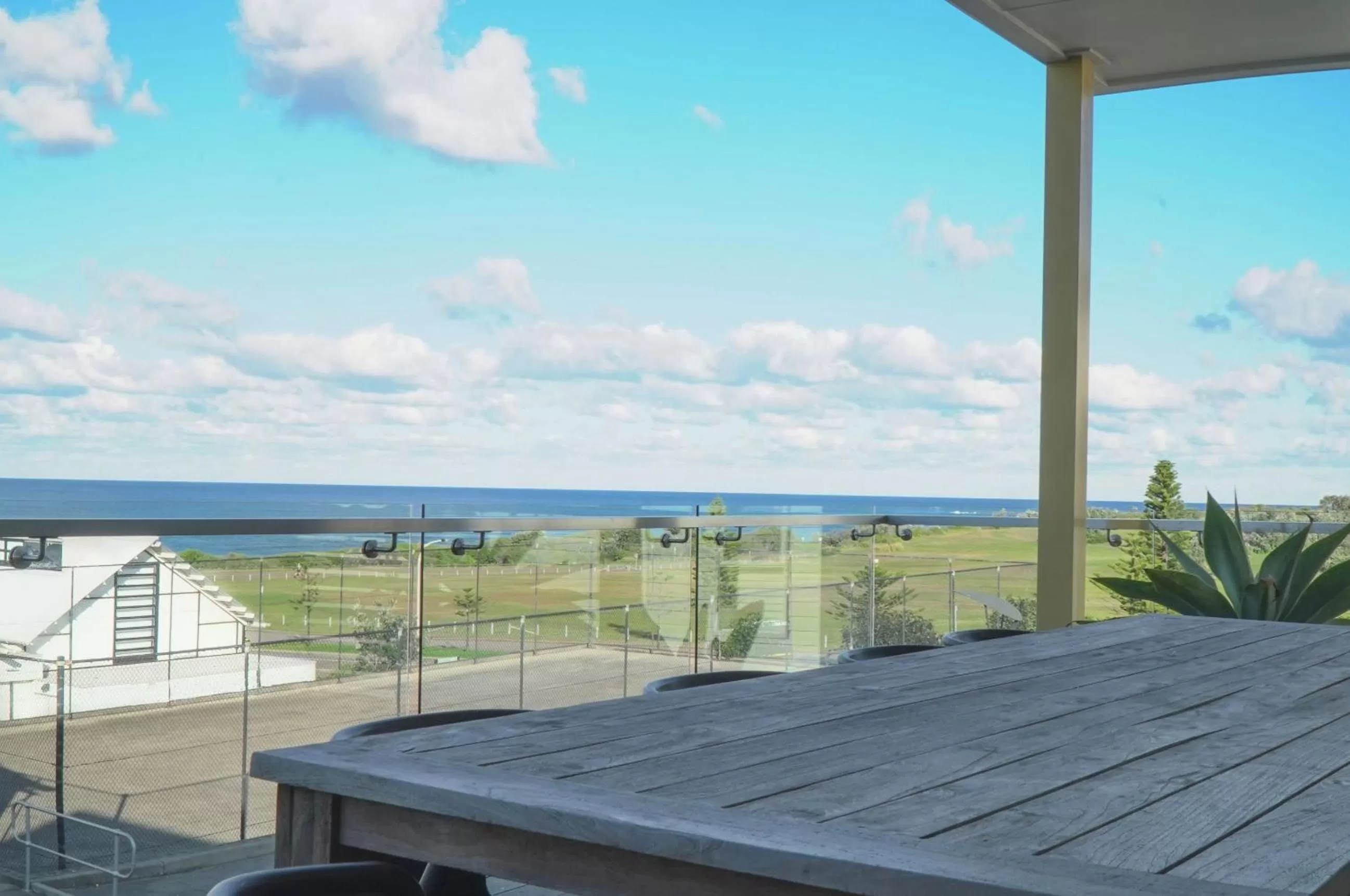 Four-Bedroom House in Caves Coastal Bar & Bungalows