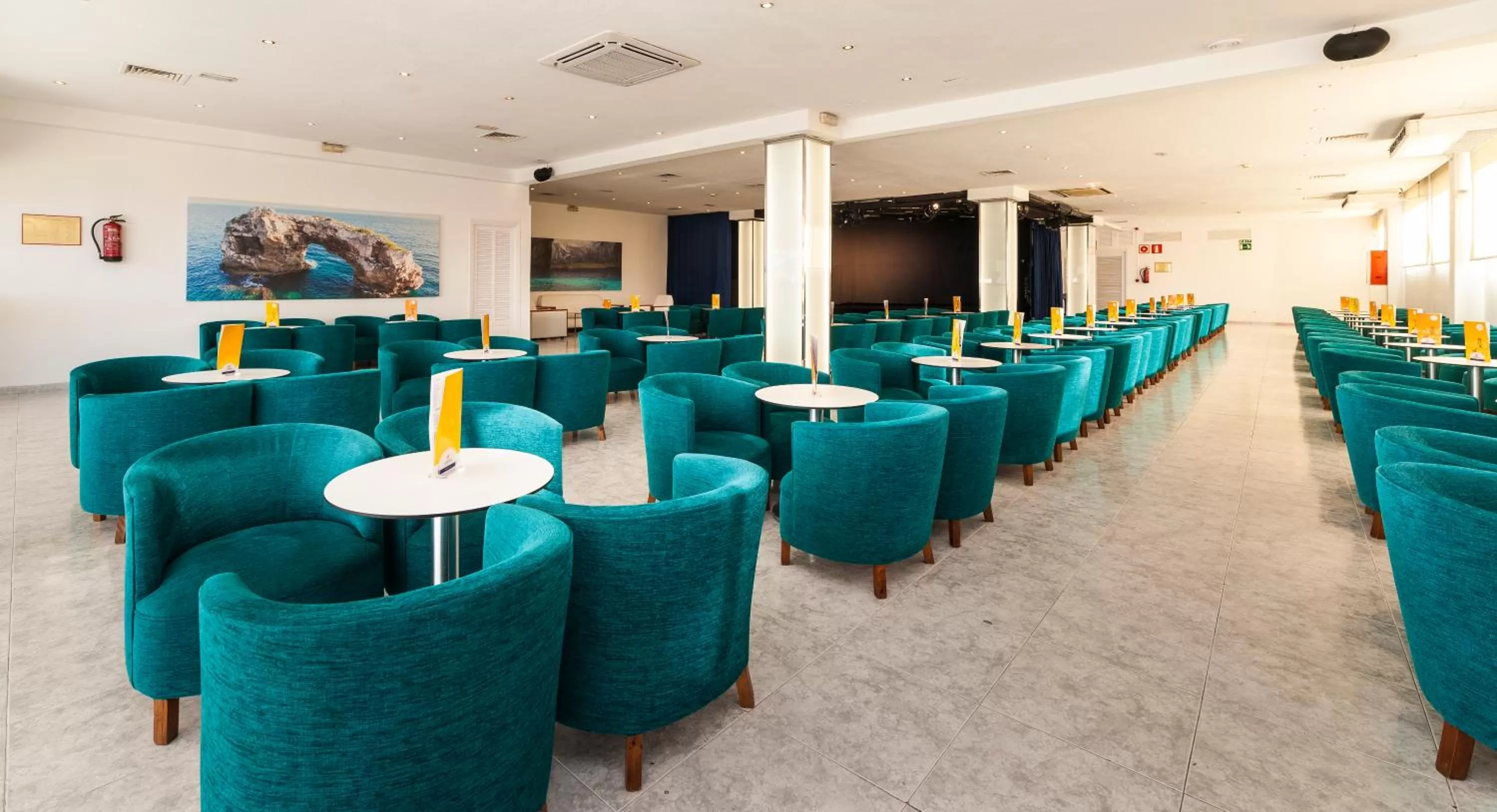 Lounge or bar in Globales Mimosa