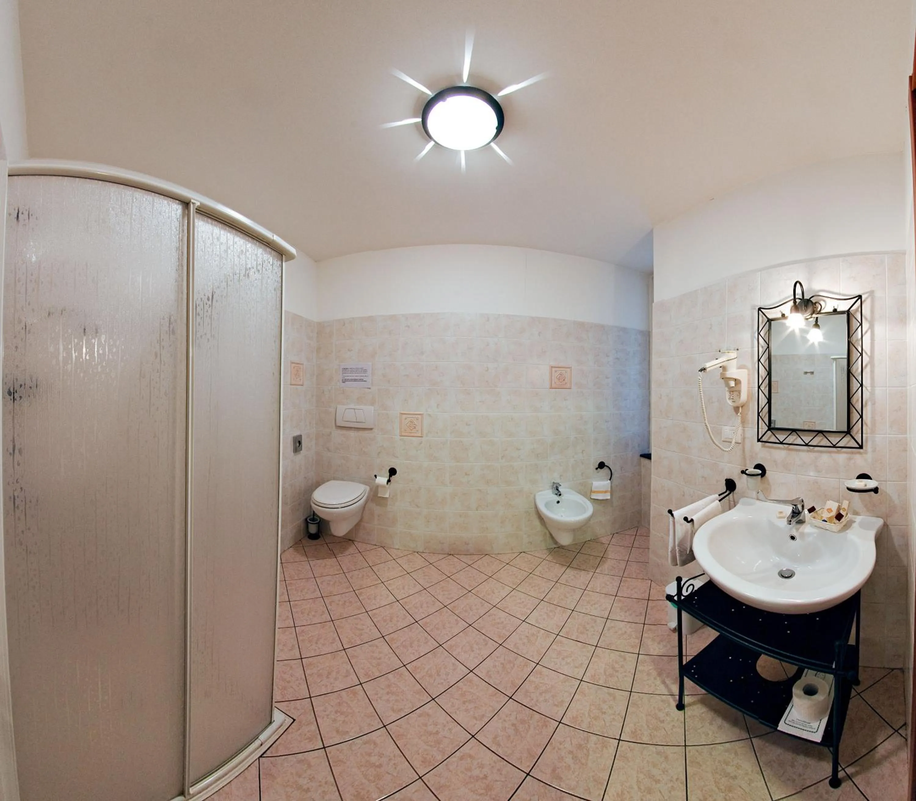Bathroom in Hotel Boccascena