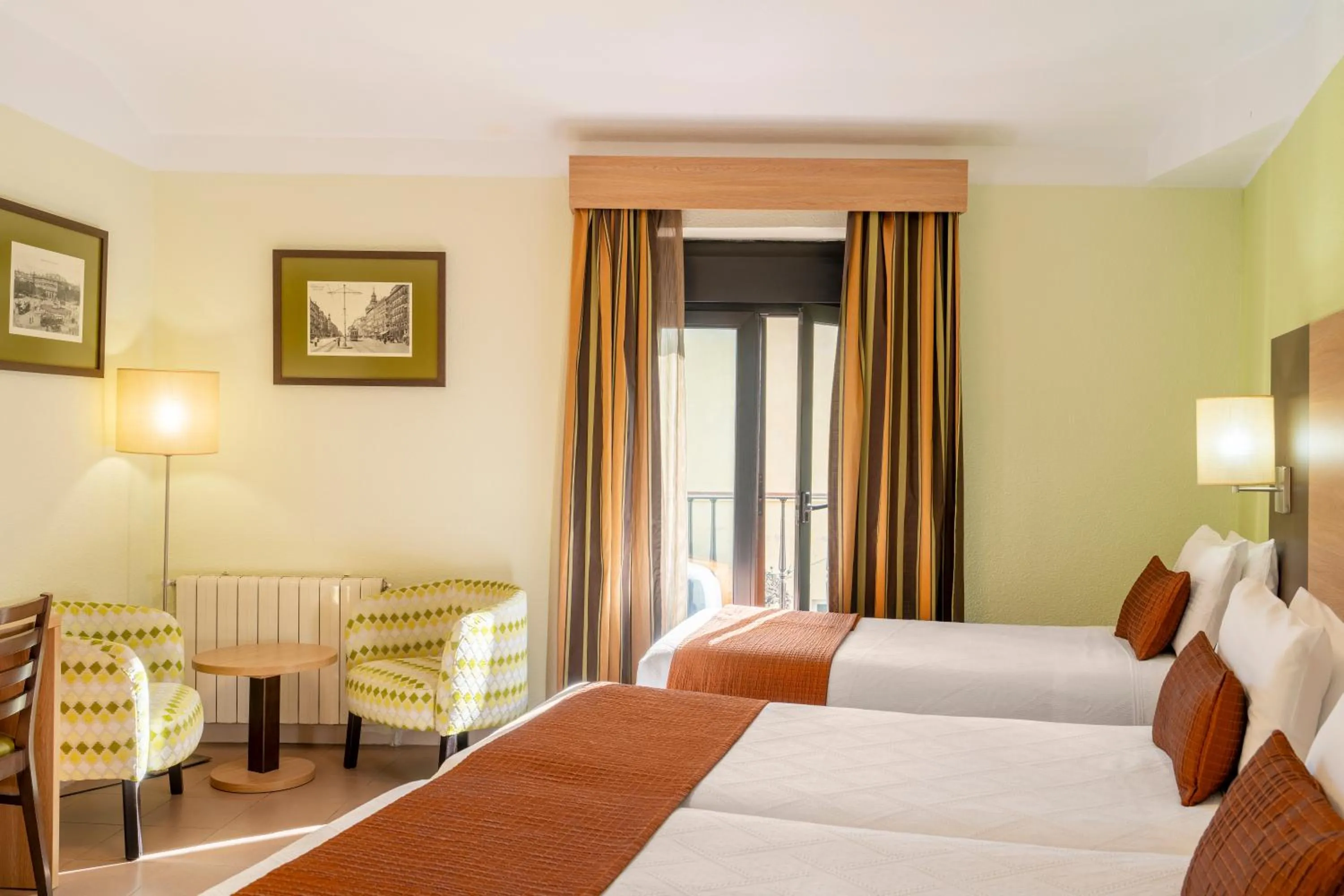 Bedroom, Bed in Hostal Ballesta