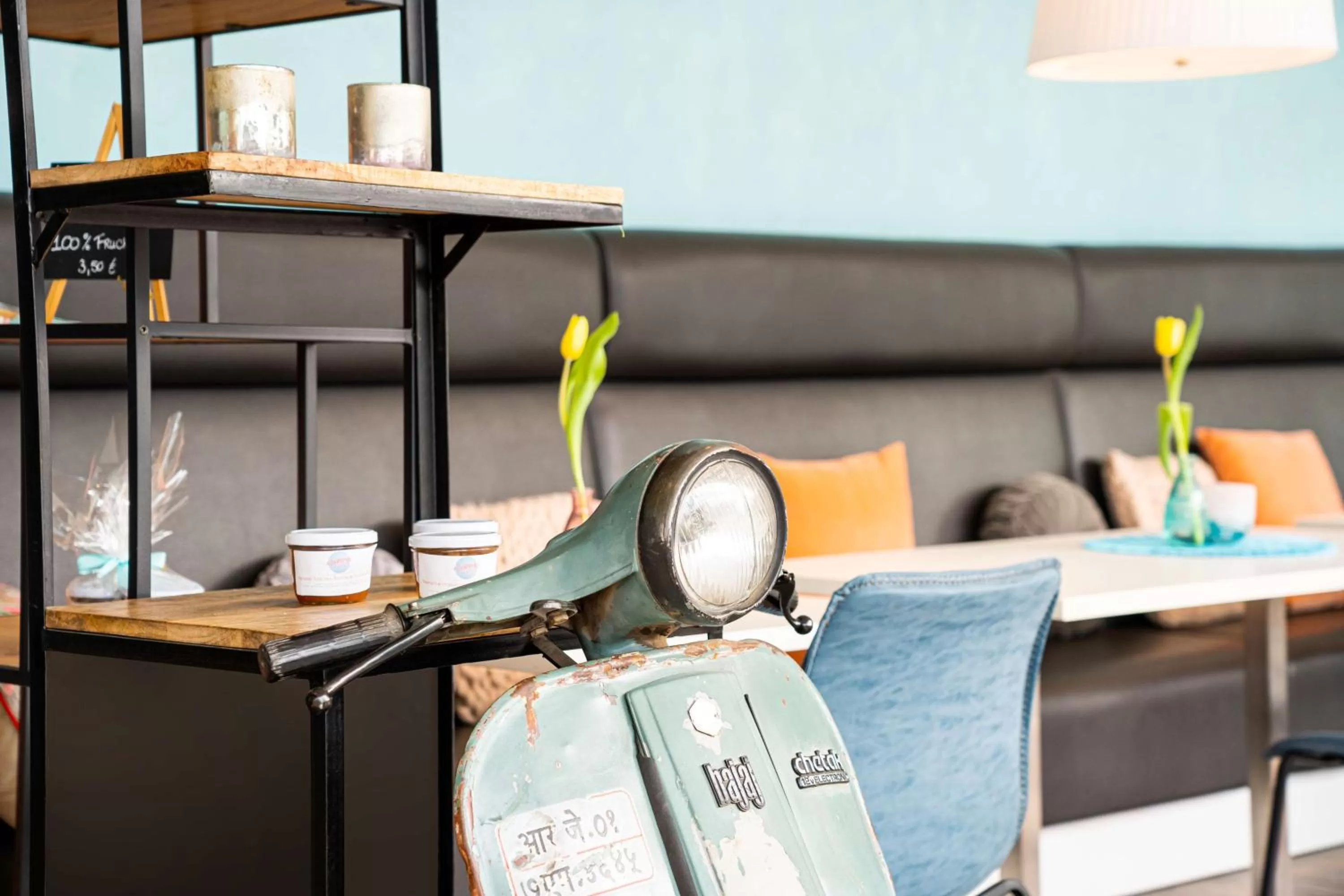 Restaurant/places to eat in elaya hotel kleve