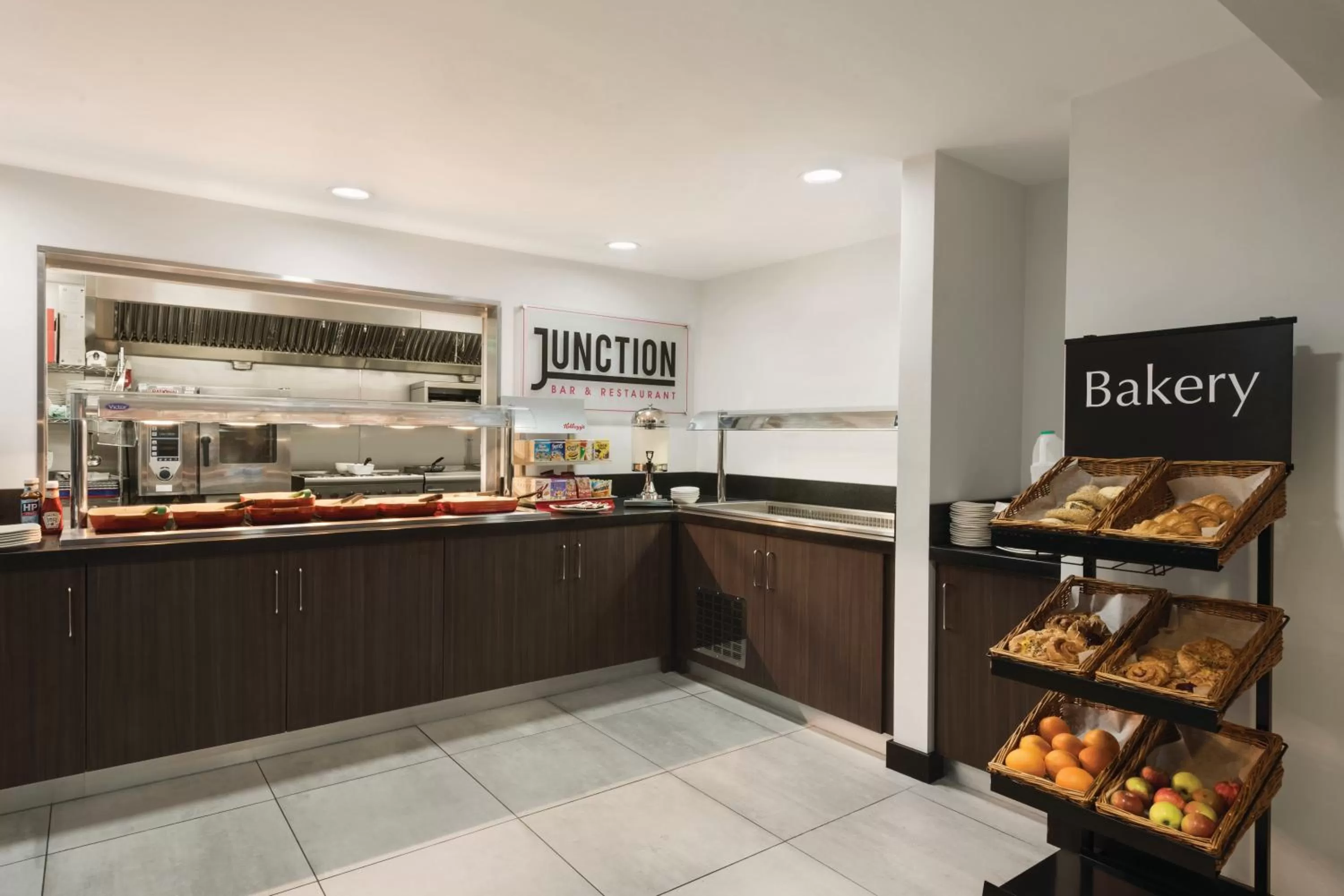 Buffet breakfast in Ramada Cambridge