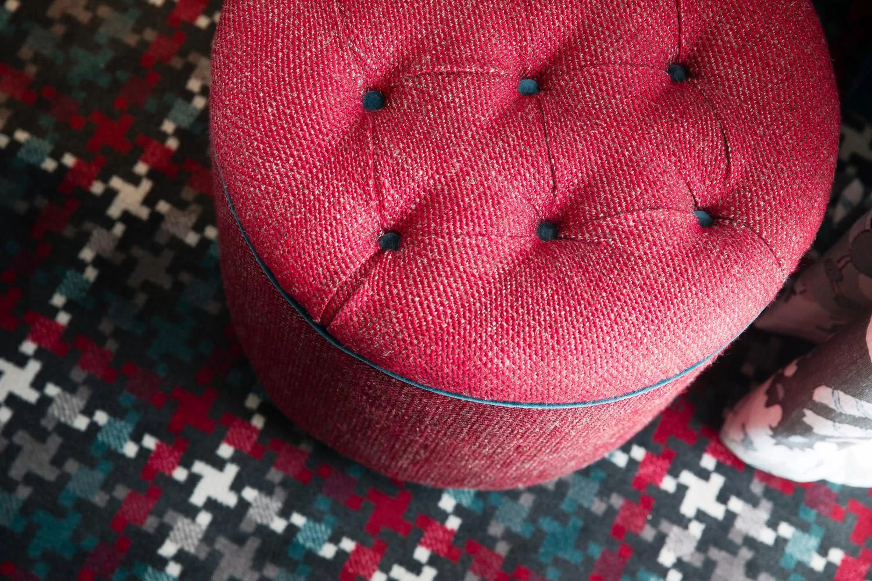 Decorative detail in Les Tournelles