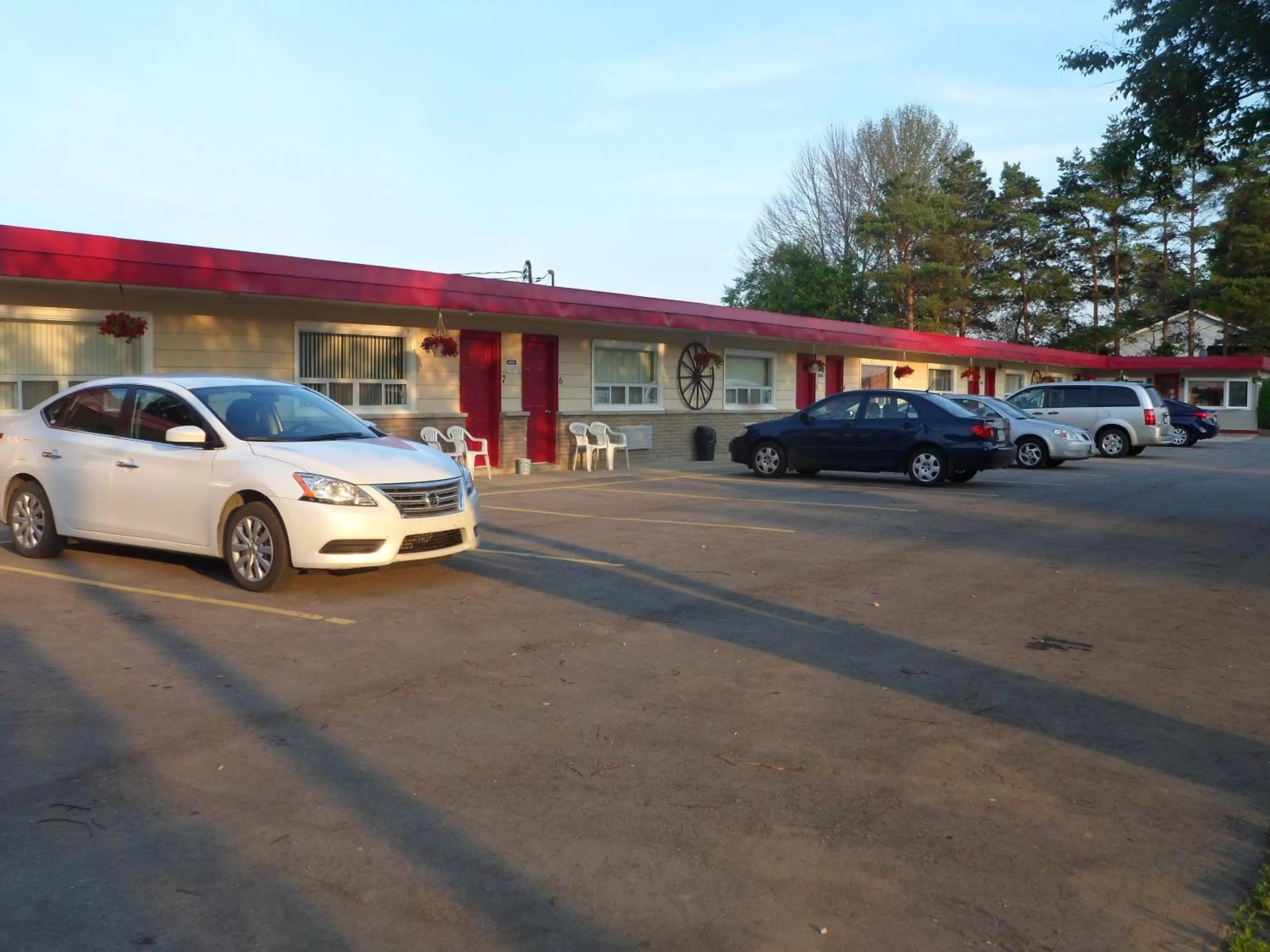 Property building in The Silver Birch Motel