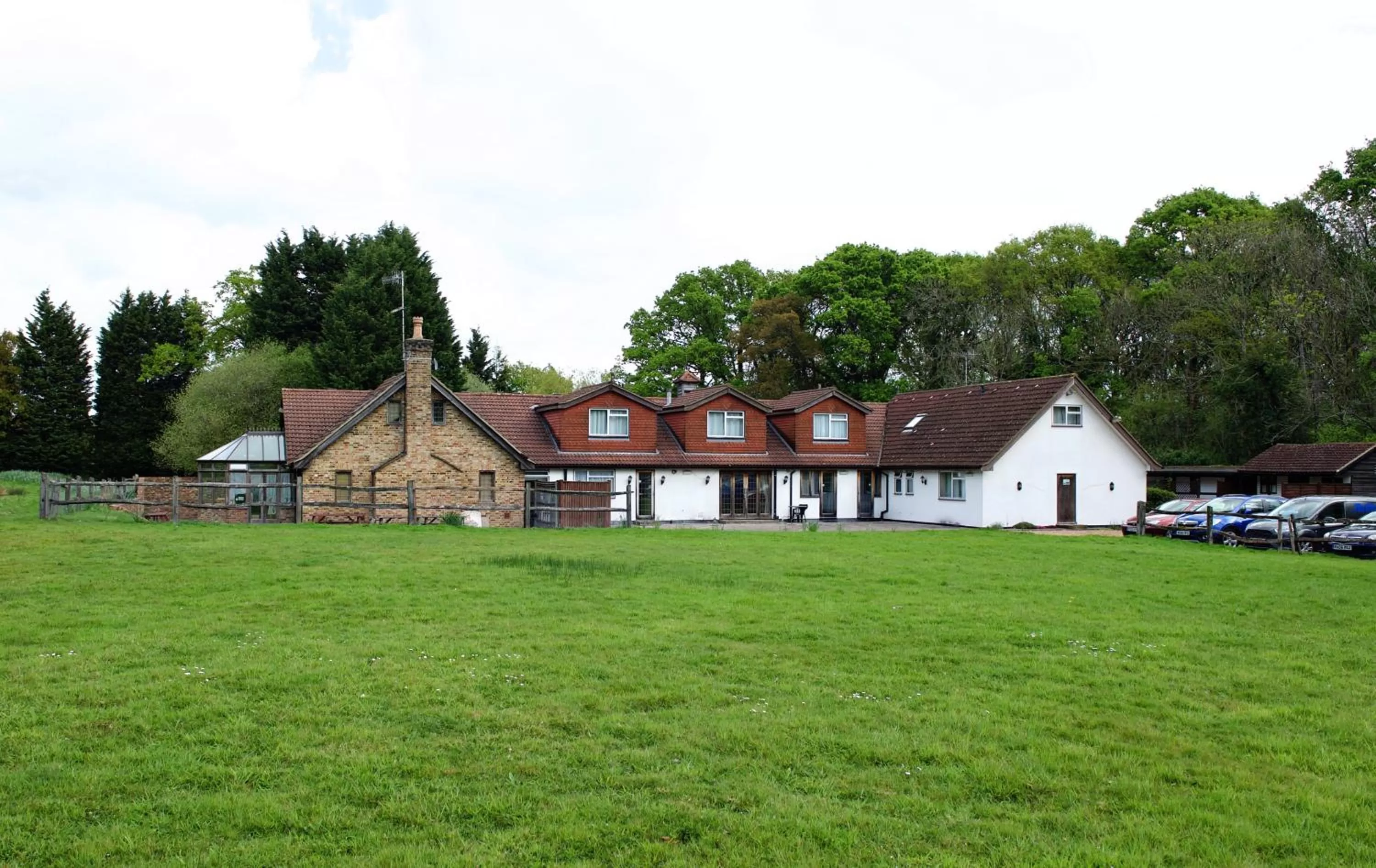 Little Foxes Hotel & Gatwick Airport Parking