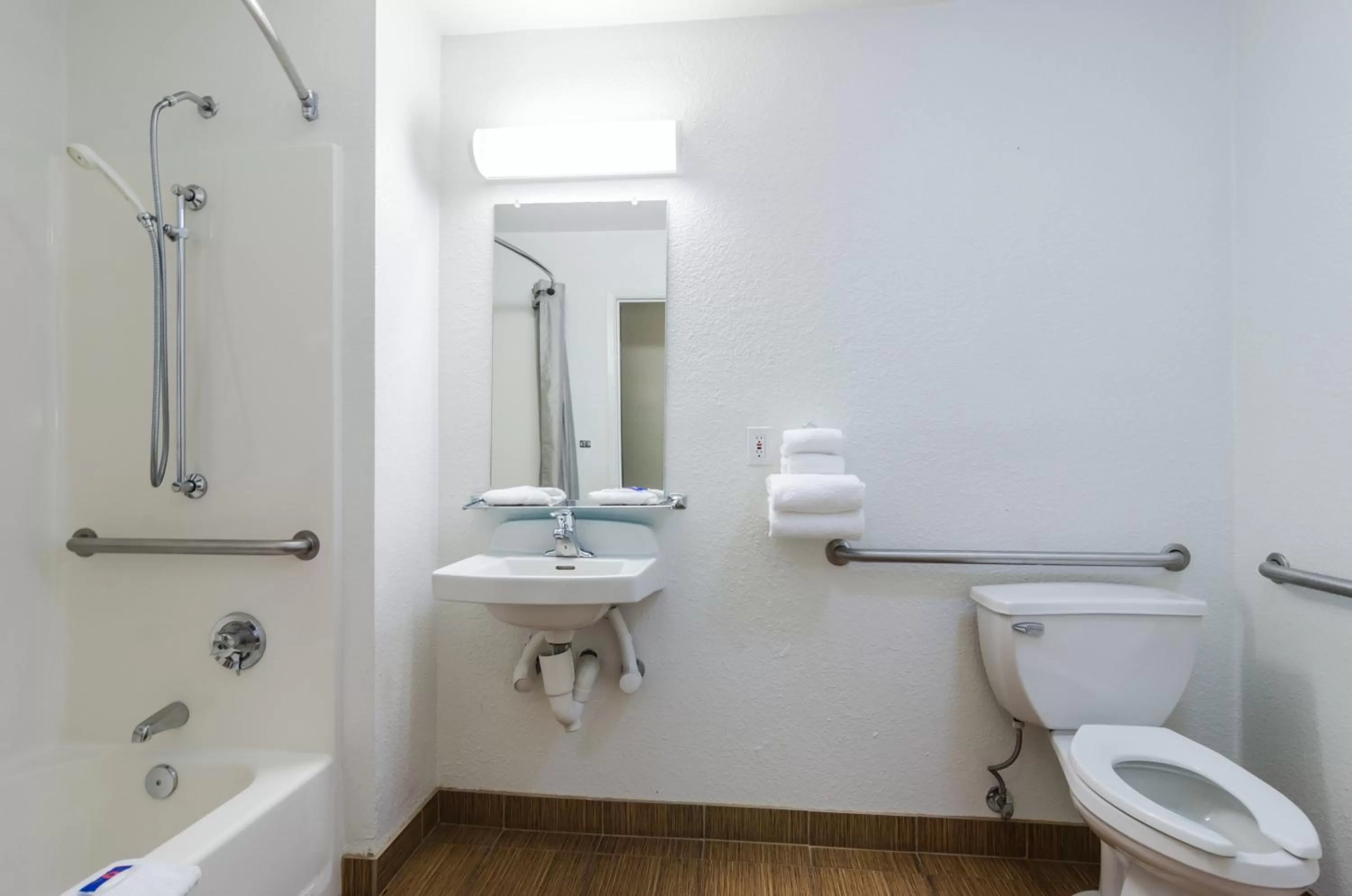 Bathroom in Motel 6-Seattle, WA - Sea-Tac Airport South