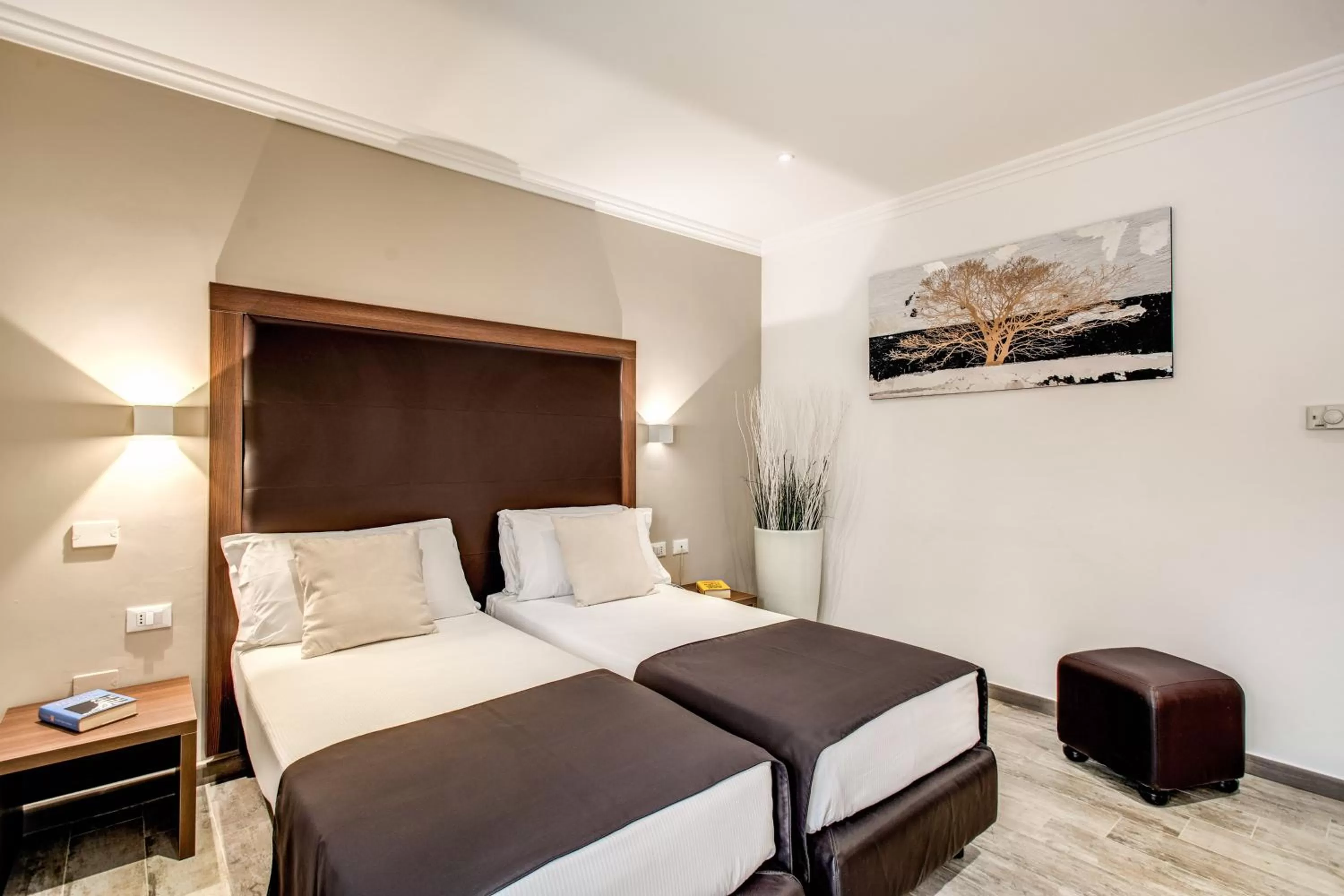 Photo of the whole room, Bed in Rome Garden Hotel