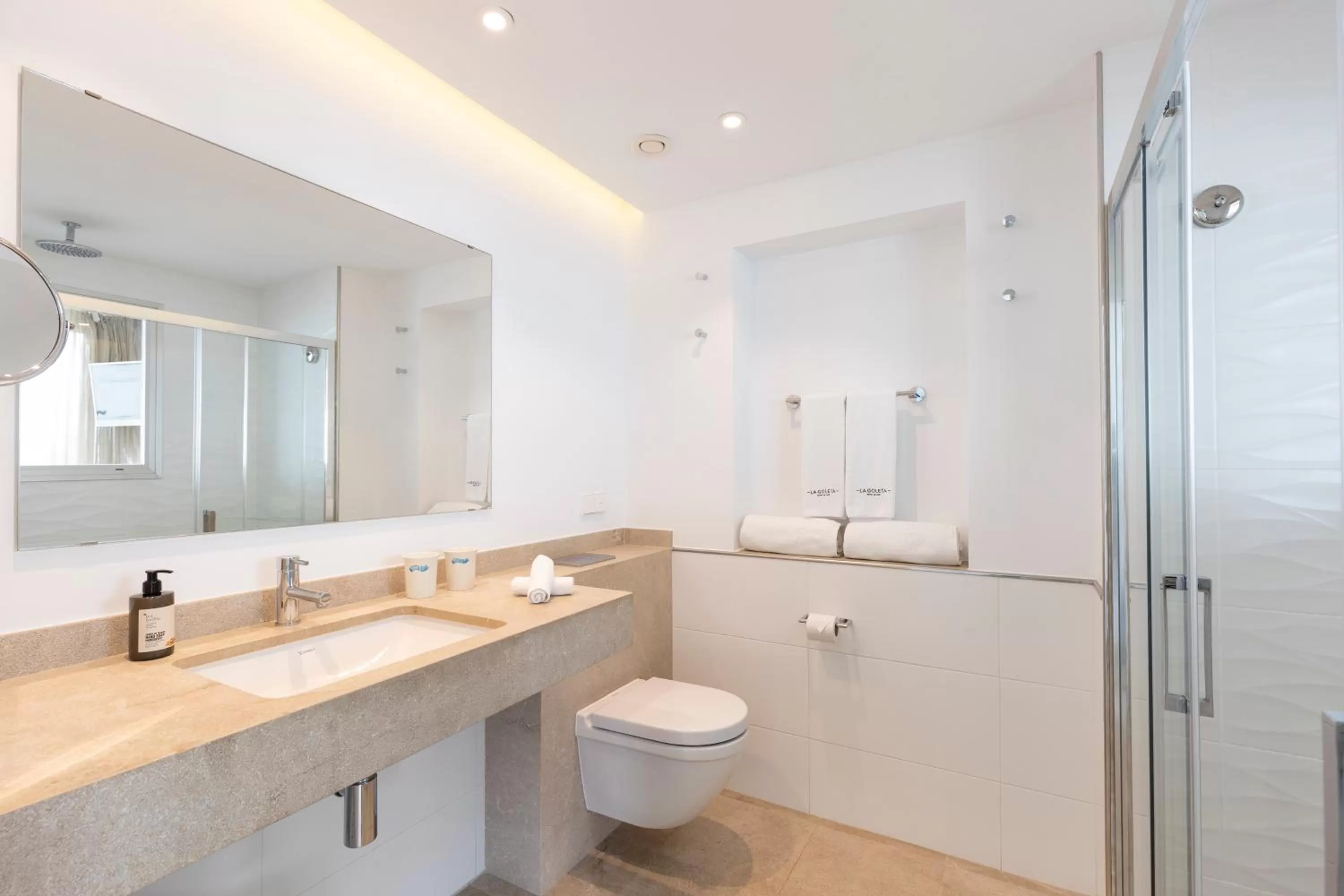 Bathroom in La Goleta Hotel de Mar - Adults Only