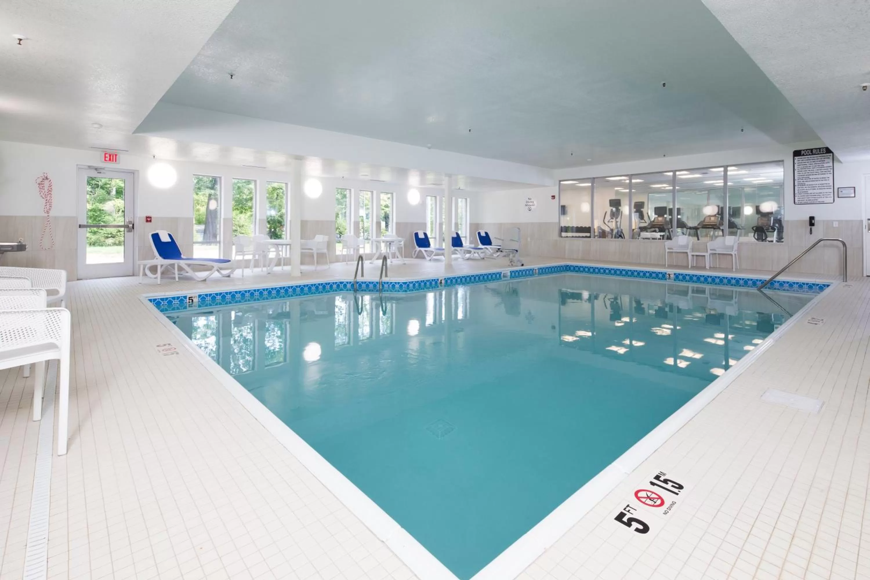Swimming pool in Holiday Inn Express & Suites La Porte by IHG