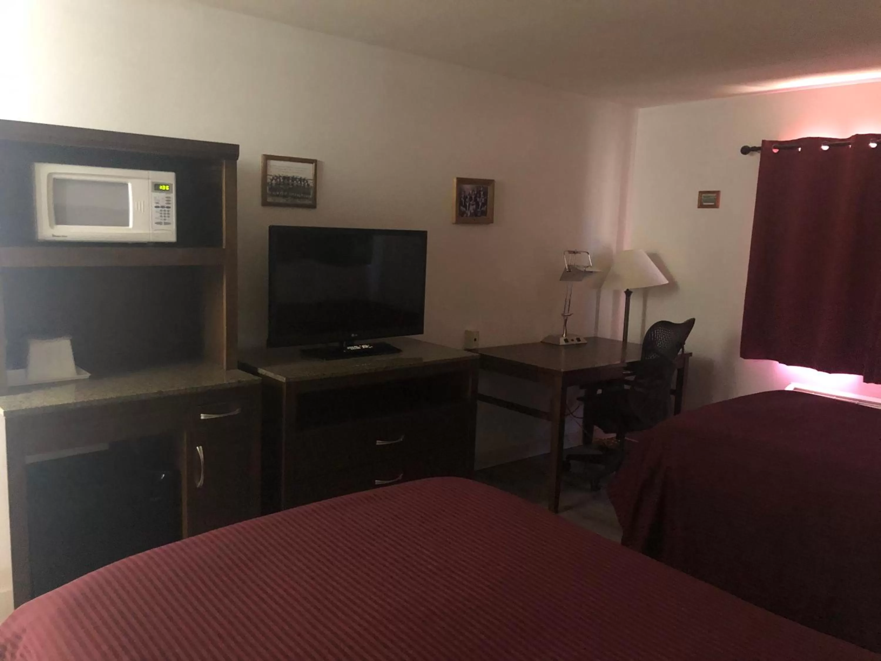 Bed in Simple Rewards inn