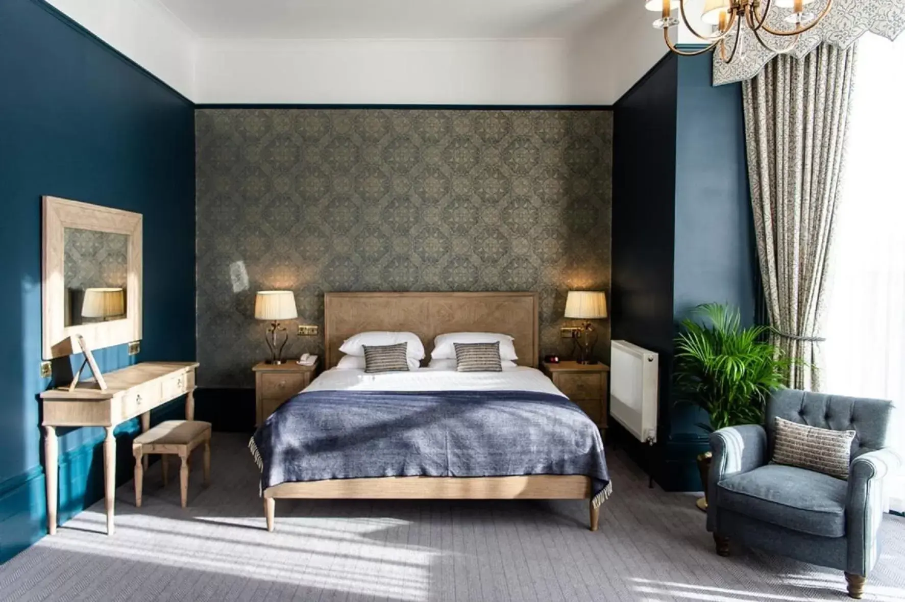 Junior King Suite with Sea View - Non-Smoking in The Lansdowne, Eastbourne Junior King Suite with Sea View - Non-Smoking in The Lansdowne, Eastbourne