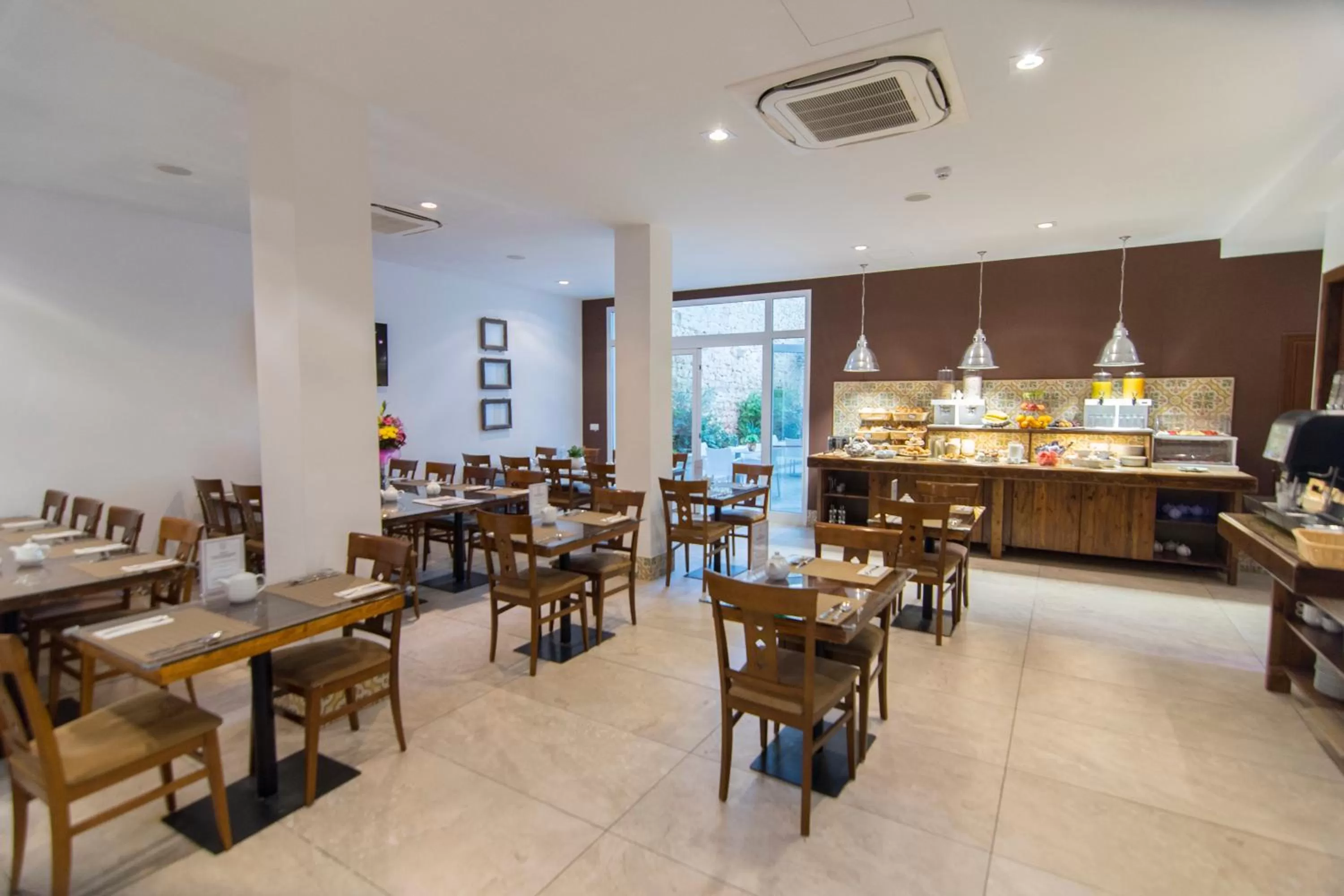 Restaurant/places to eat in Palazzo Violetta