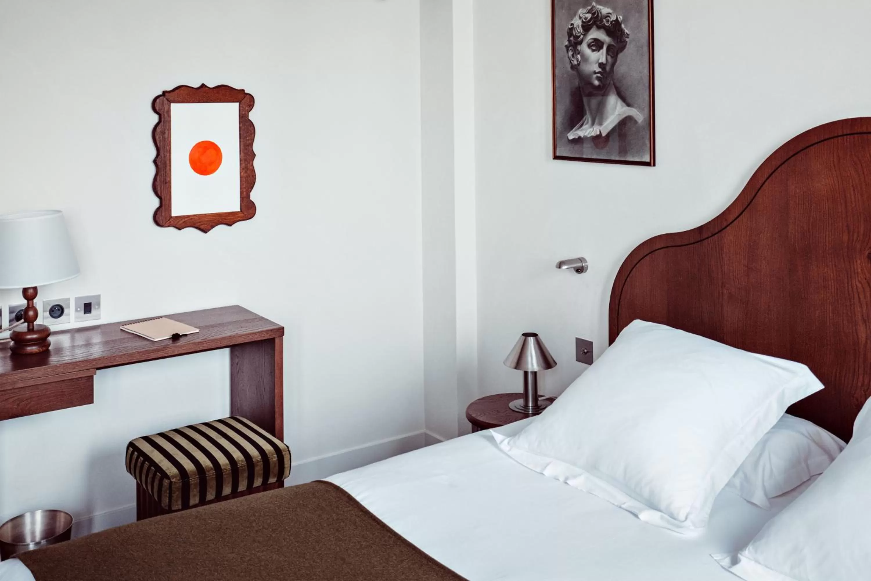 Decorative detail, Bed in Hotel des Académies et des Arts