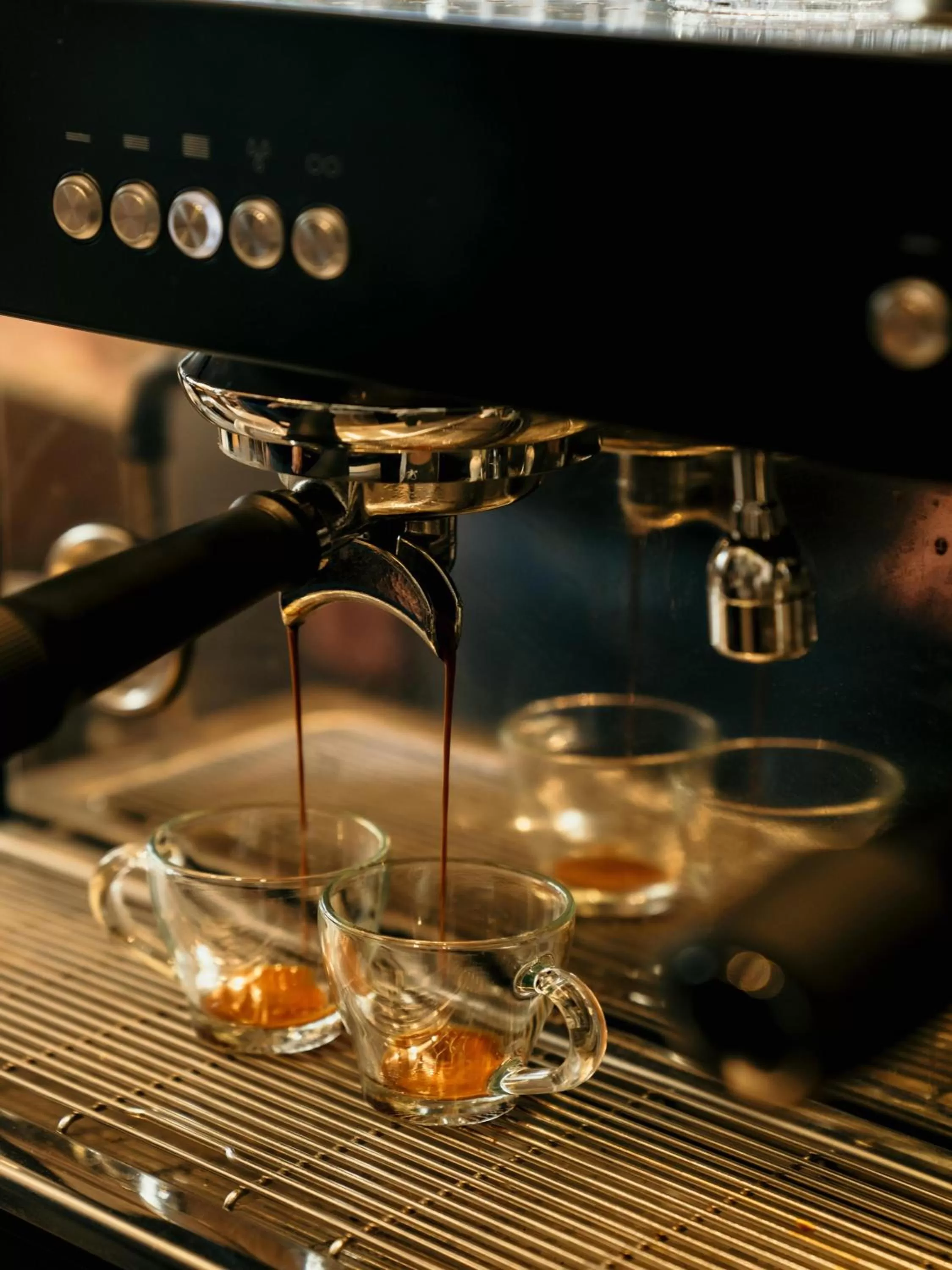 Restaurant/places to eat in DeBlox living - Ben Avigdor Apartments