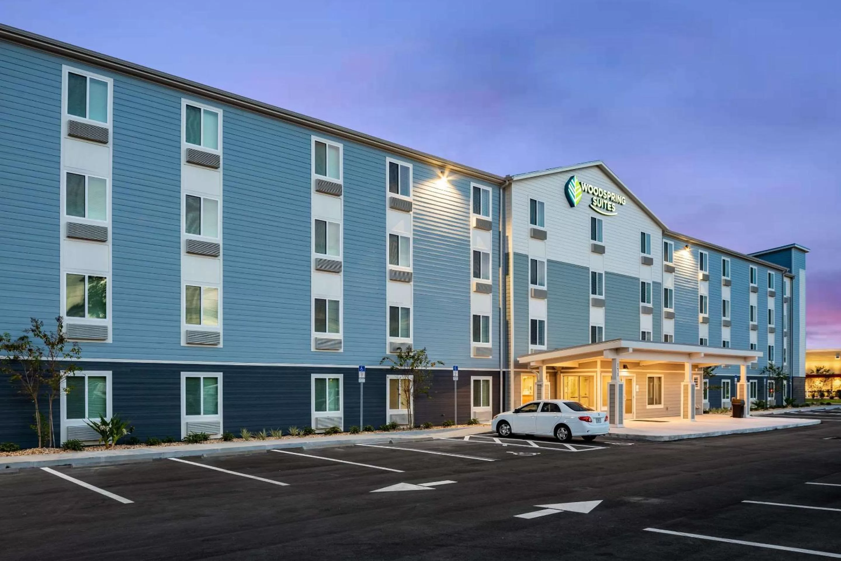 Property building in WoodSpring Suites Sanford North I-4 Orlando Area