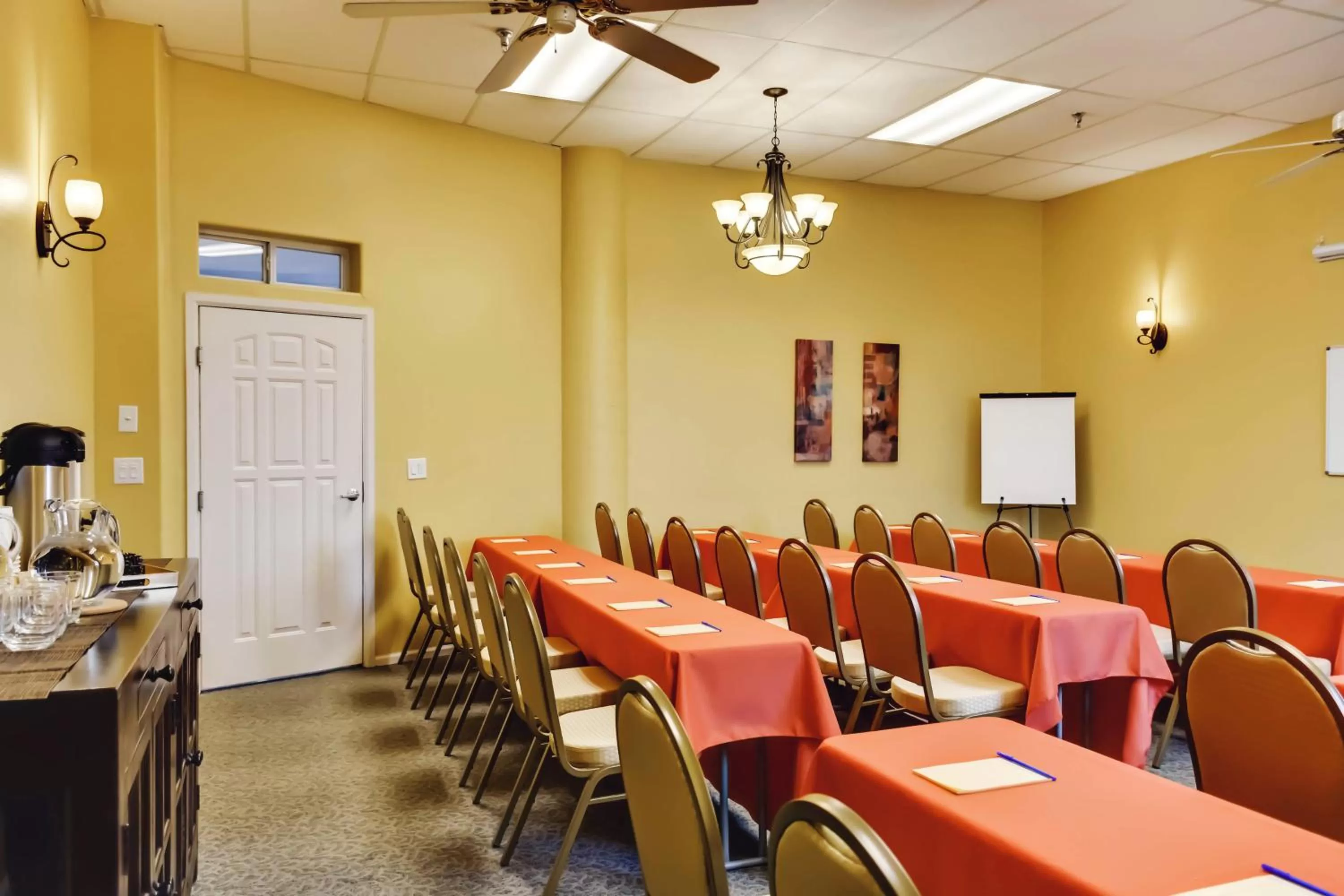 Business facilities in Forest Villas Hotel