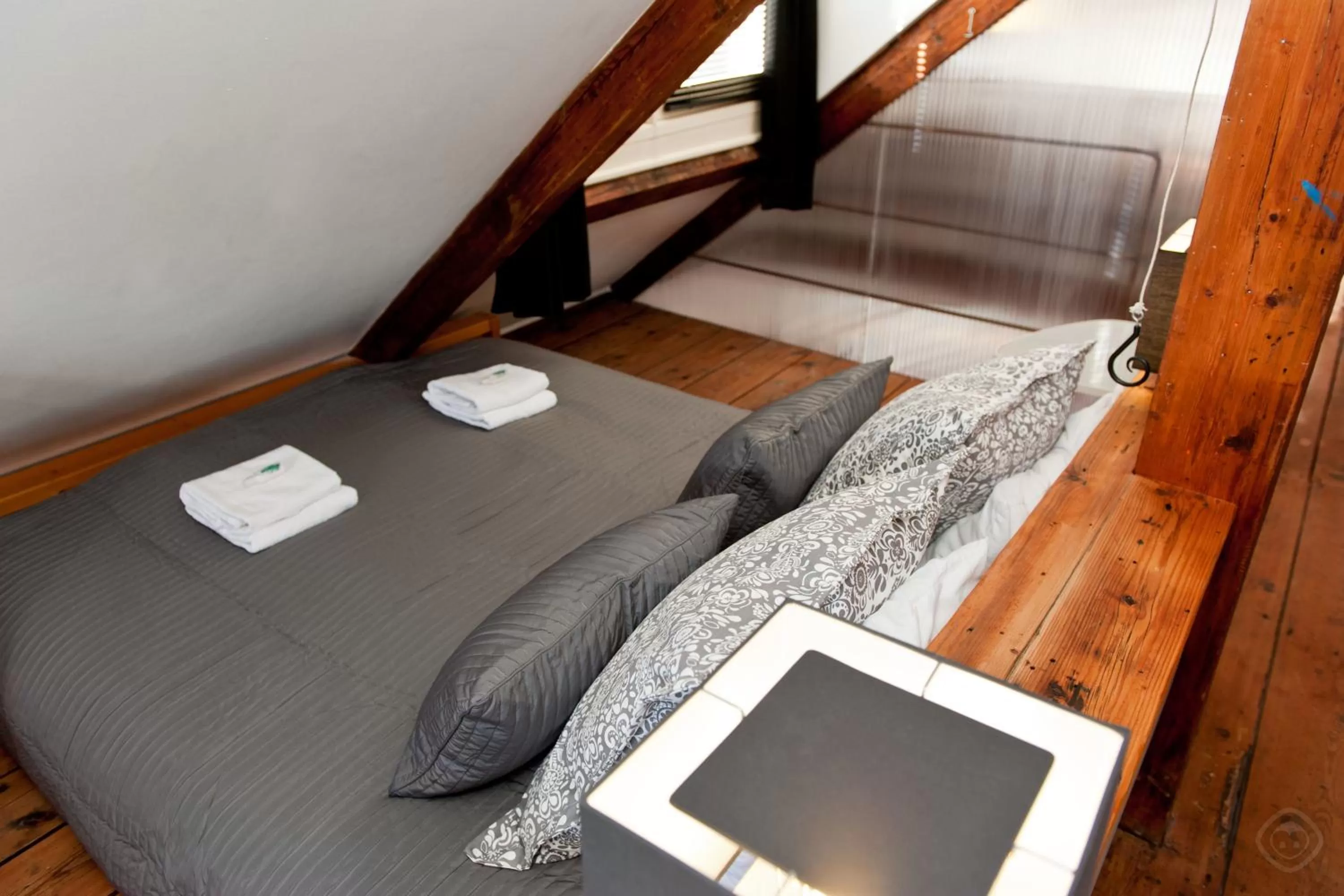 Bedroom, Bed in Canal Holiday Apartment