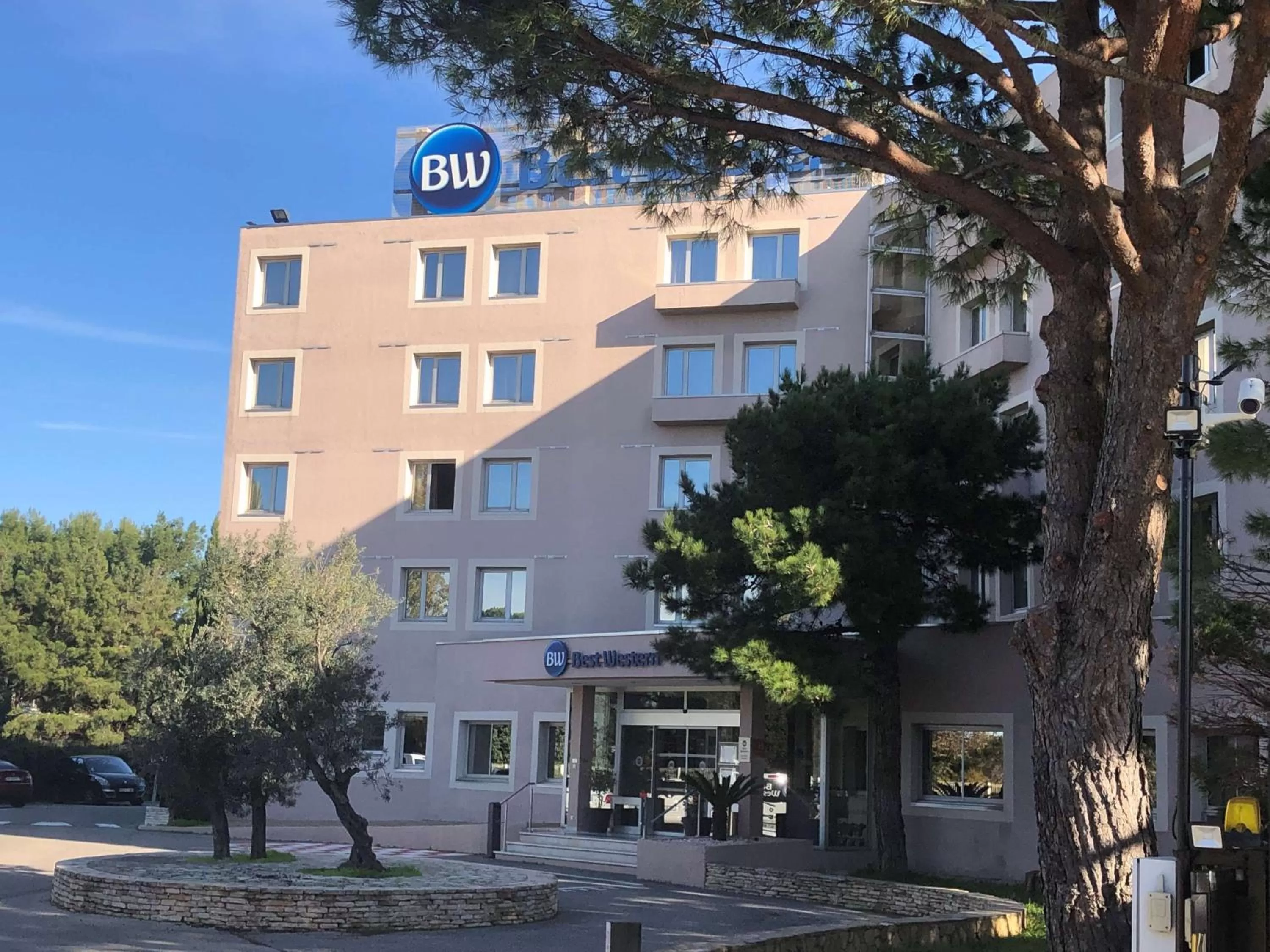 Property building in Best Western Marseille Aeroport