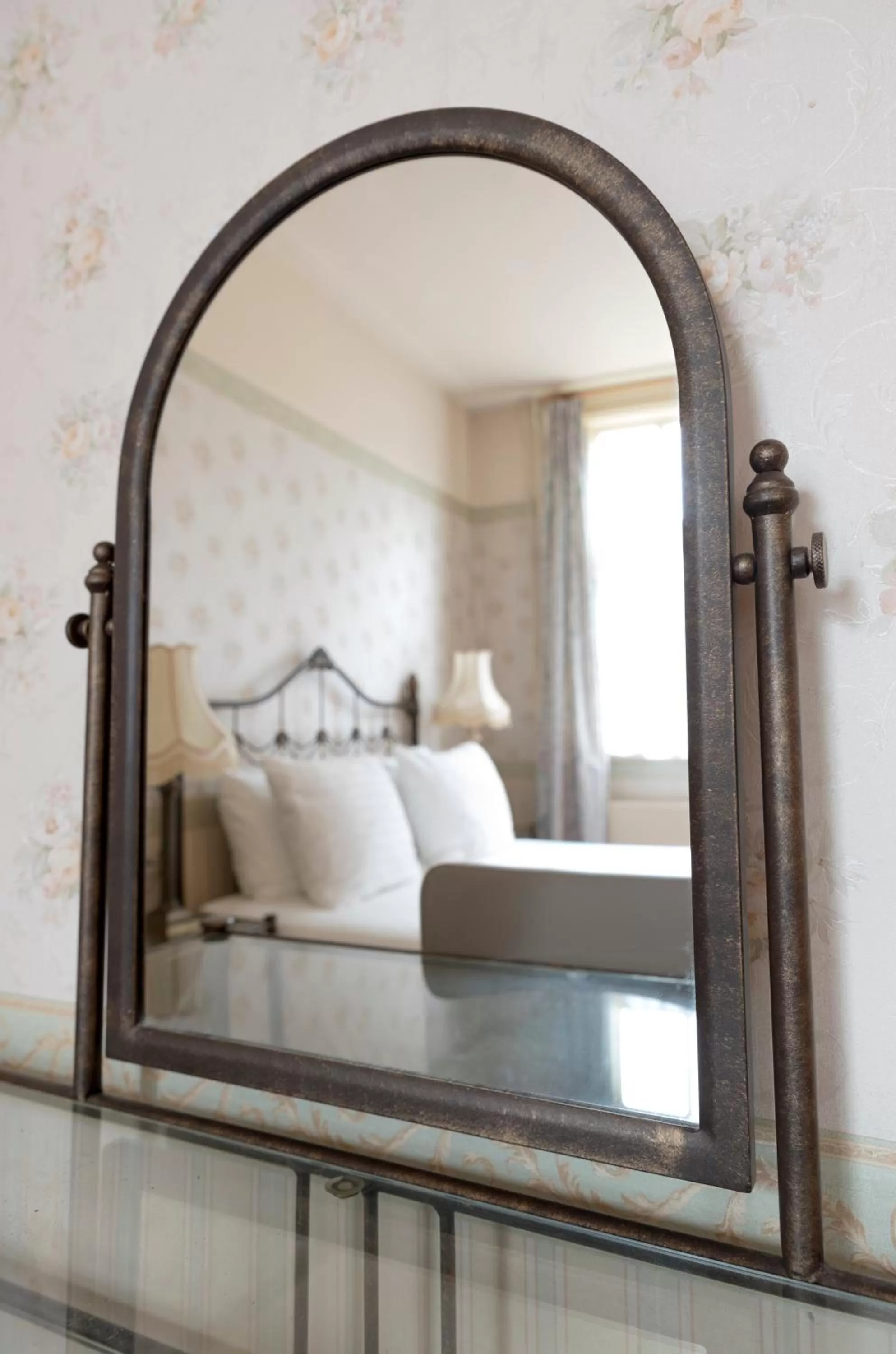 Decorative detail, Bed in Hotel Fidder - Patrick's Whisky Bar
