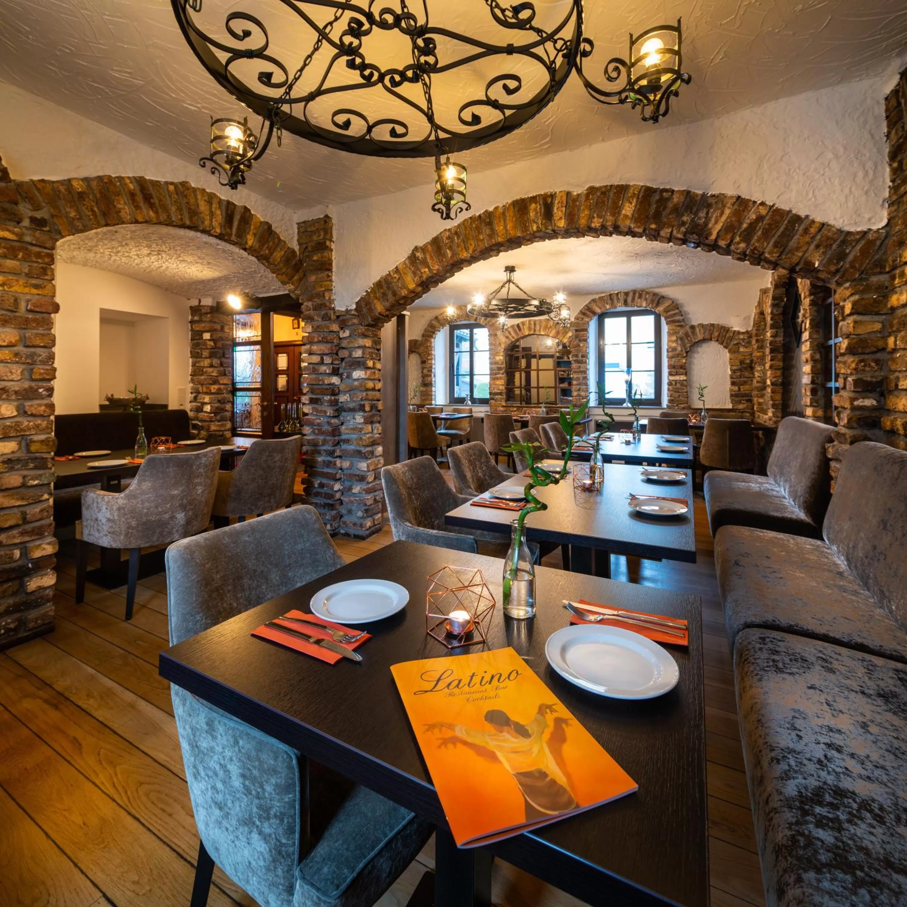 Restaurant/places to eat in Landhotel Fettehenne