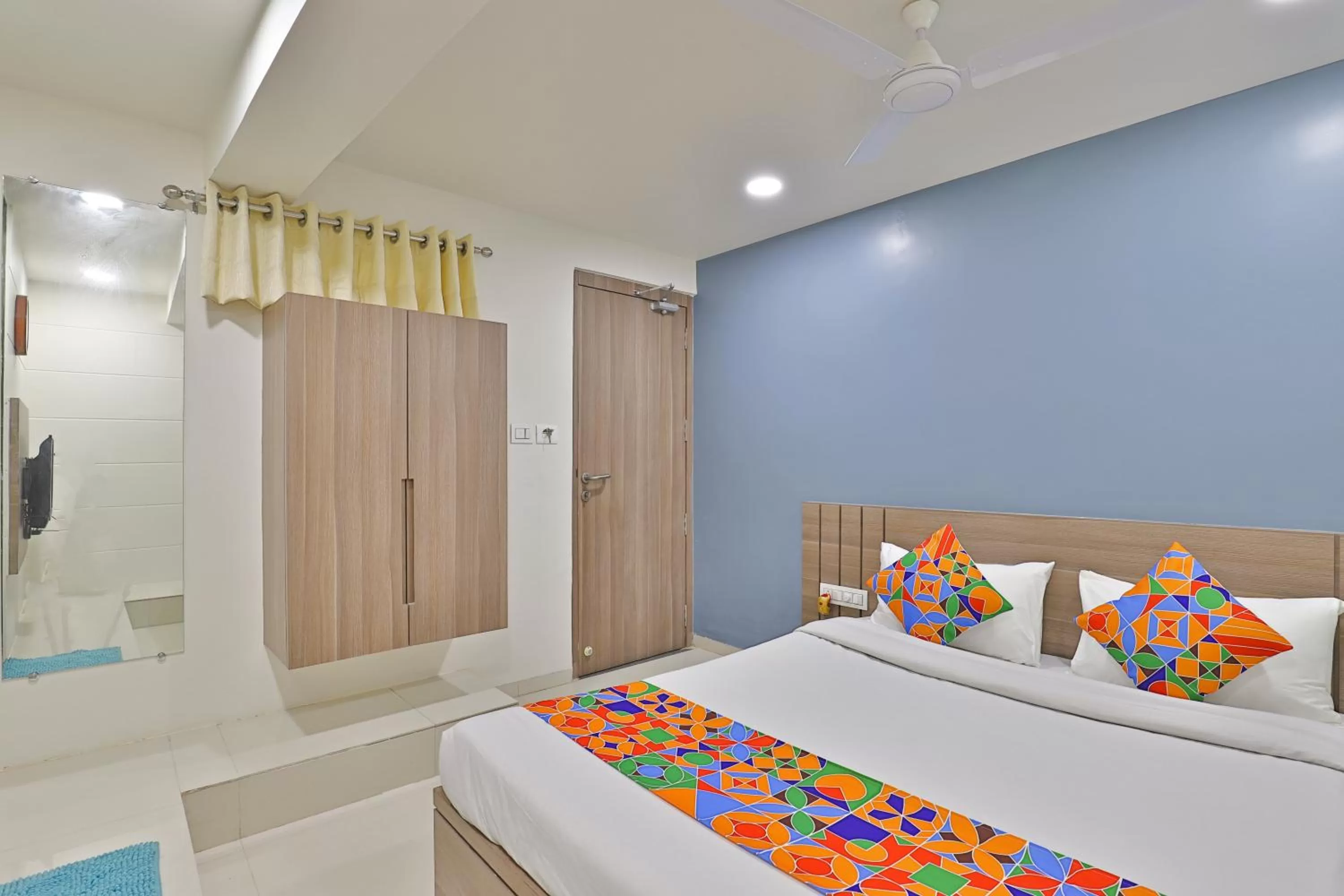 Bed in Hotel Nice RAILWAY STATION