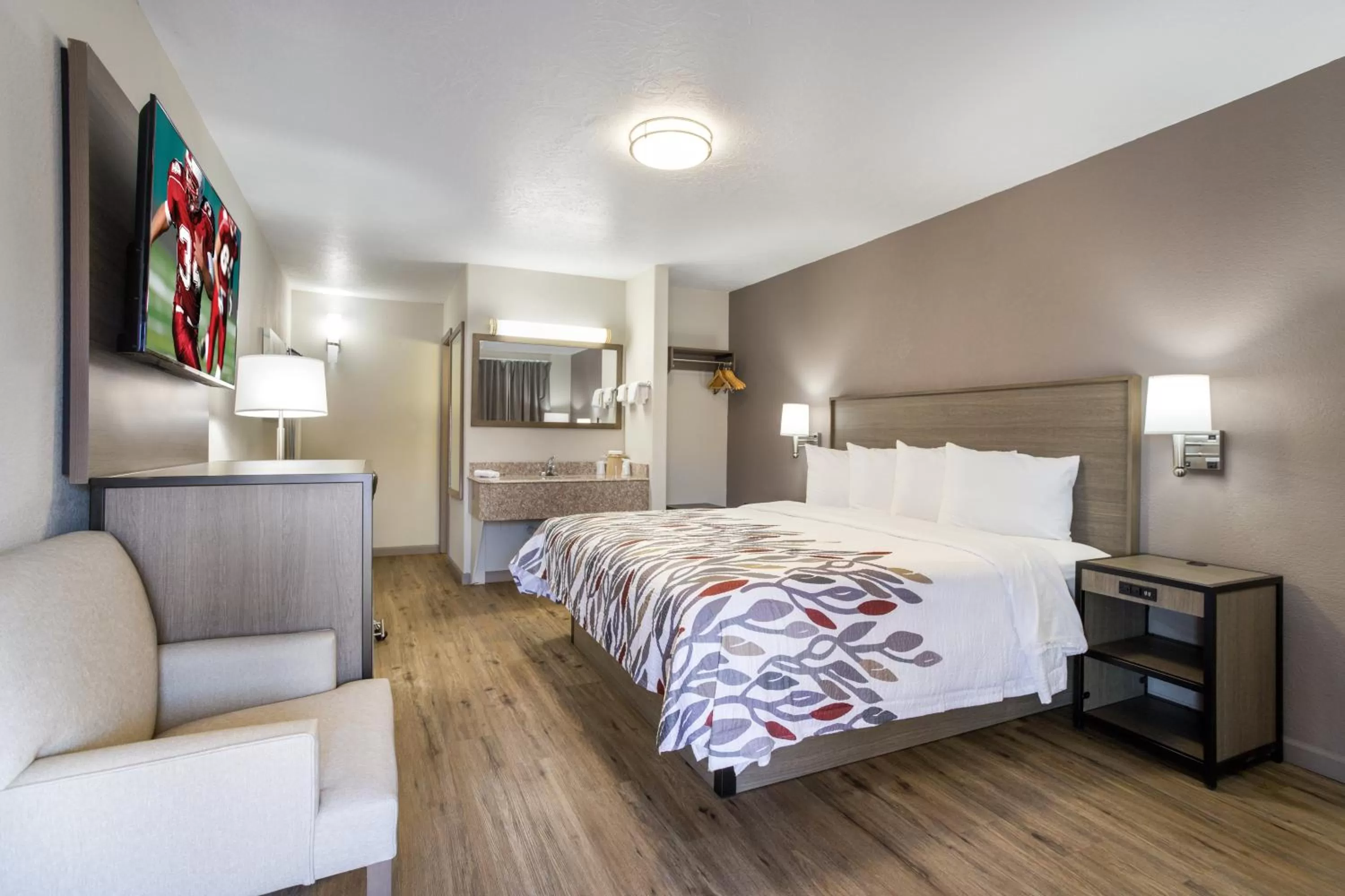 Superior King Room Disability Access/Smoke Free in Baymont by Wyndham Socorro