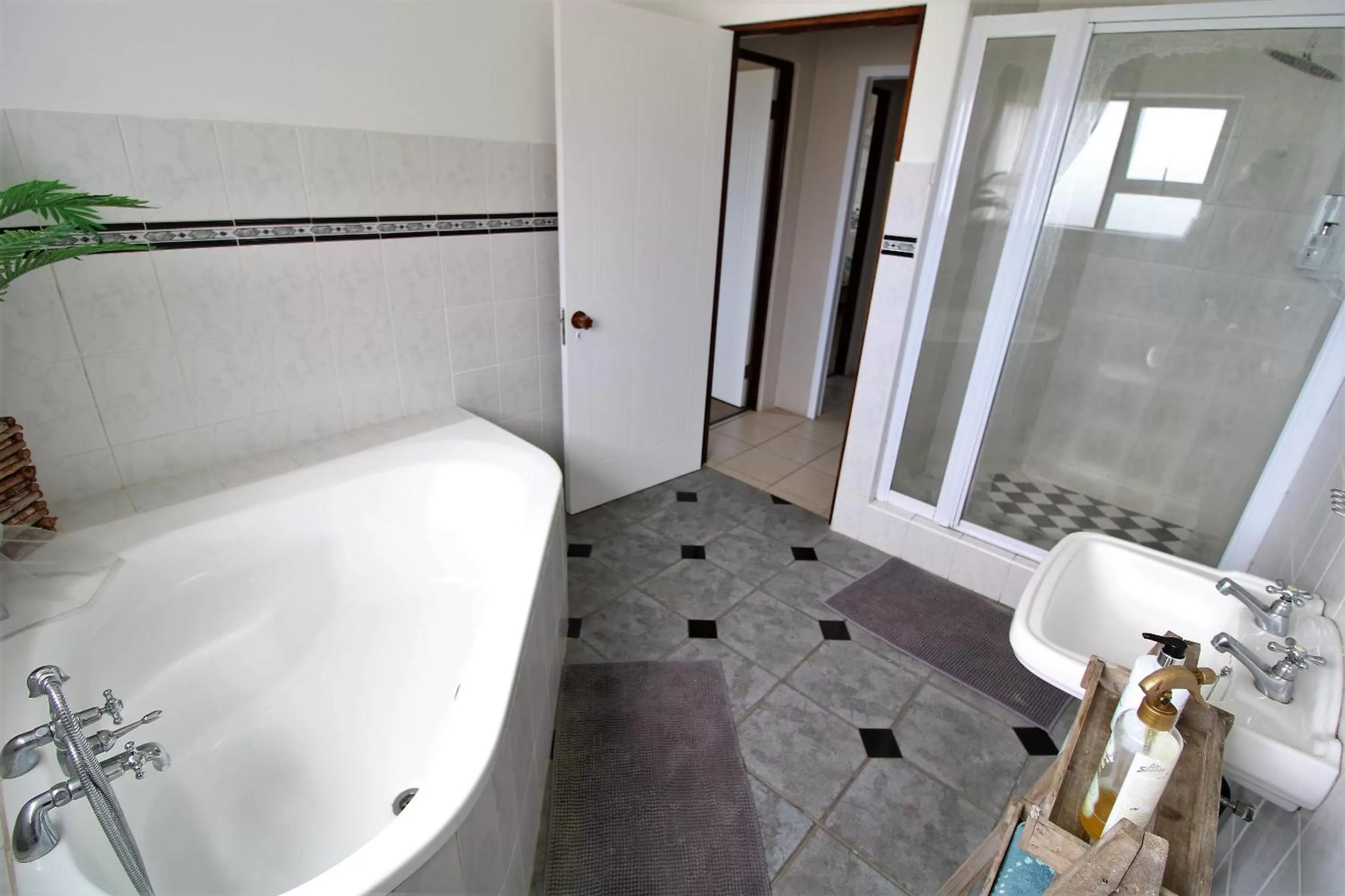 Bathroom in Cove View B&B