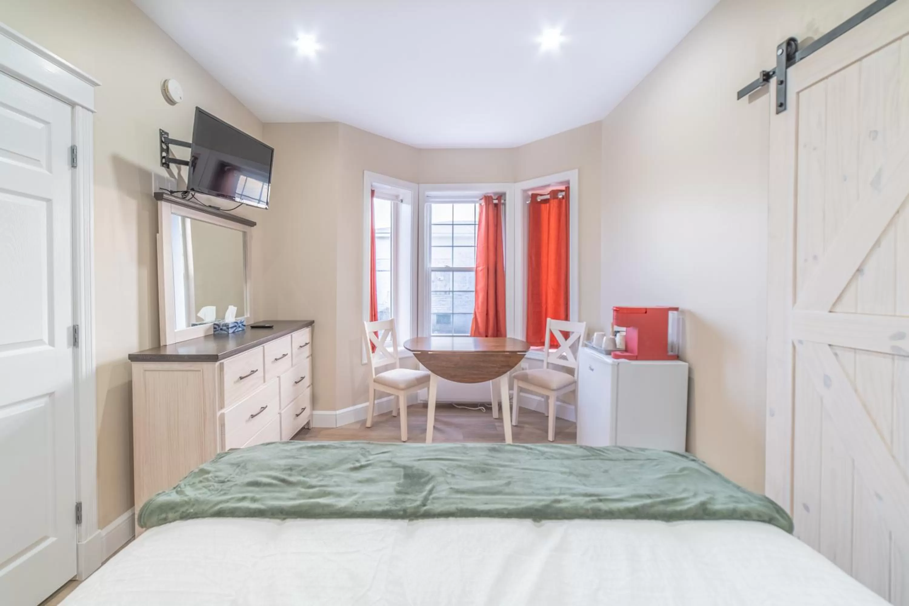 Bed in Riverside Inn