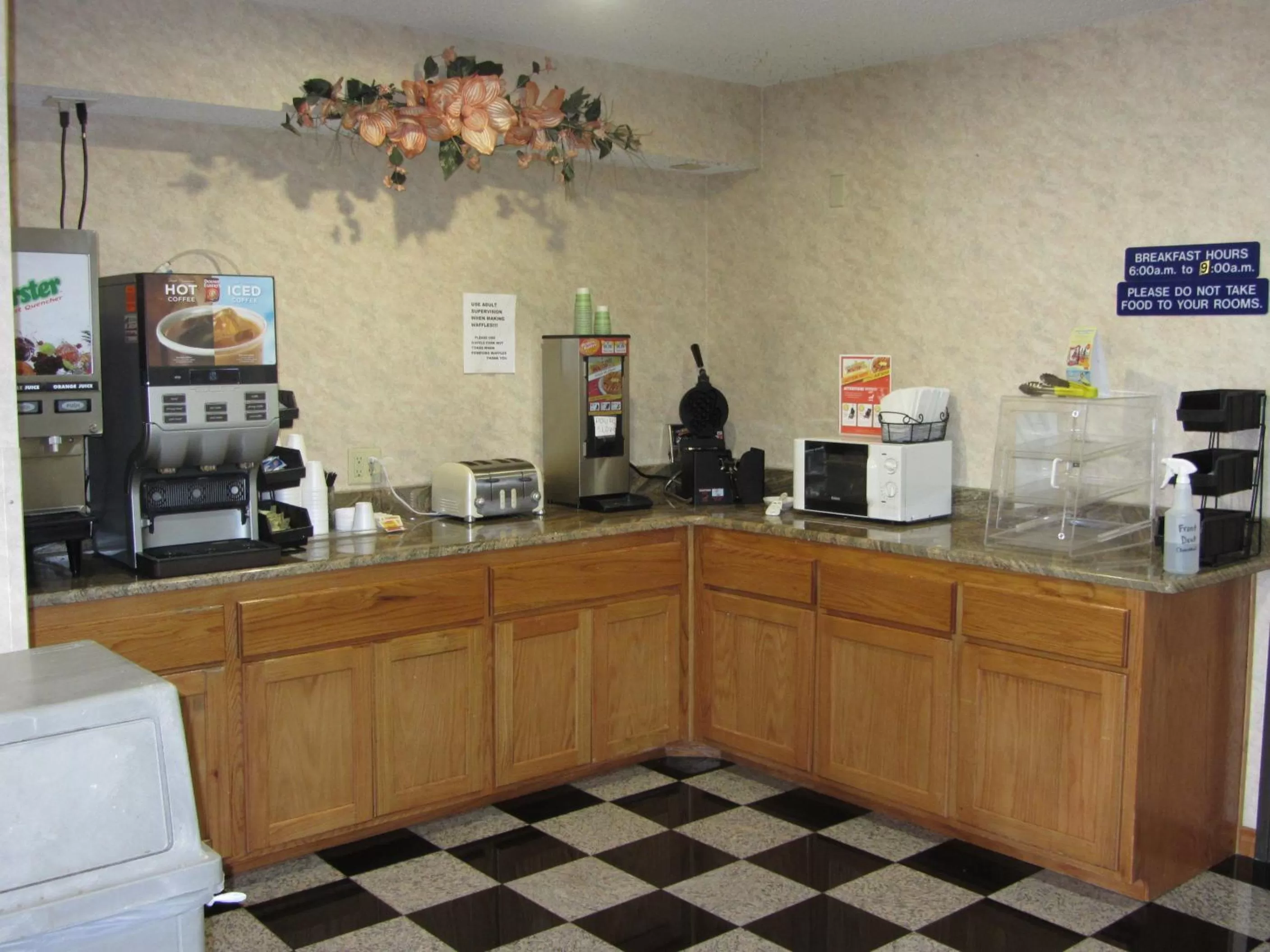 Restaurant/places to eat in Microtel Inn & Suites by Wyndham Amarillo