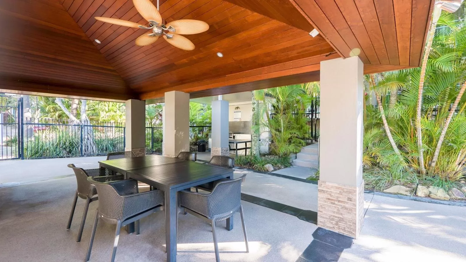 Patio in Currumbin Sands On The Beach