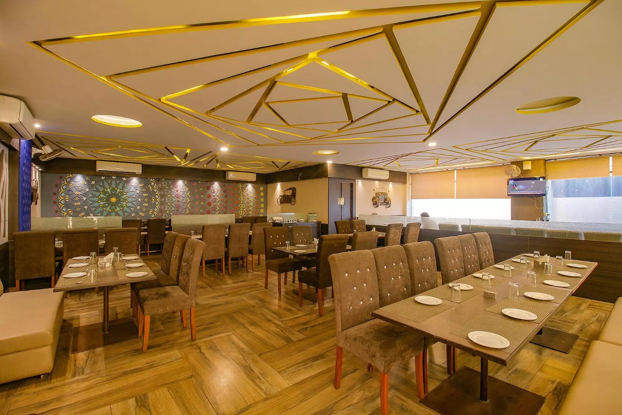 Restaurant/Places to Eat in FabHotel 4G