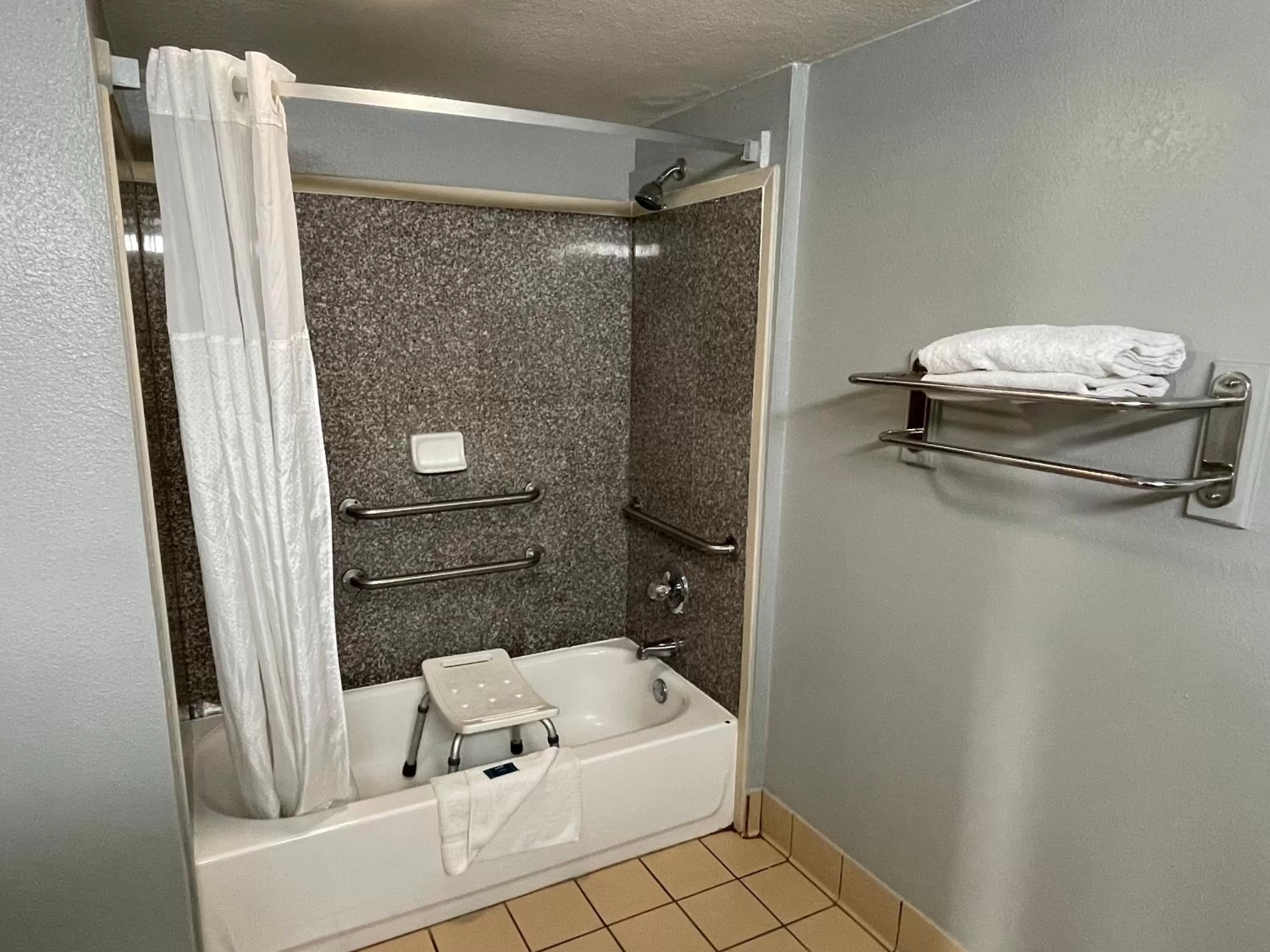 Bathroom in Homestay Horn Lake Southaven