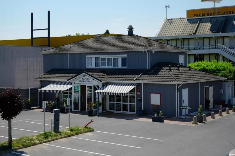 Property building in Brit Hotel Essentiel REIMS Taissy