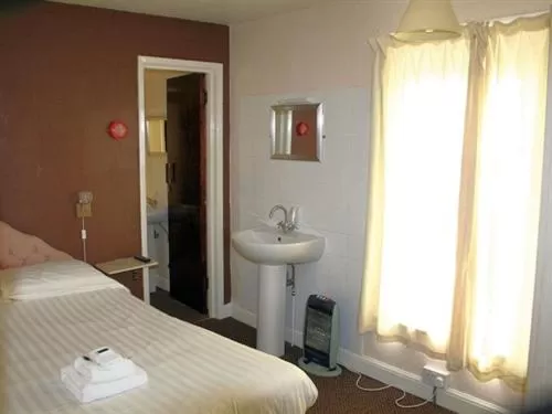 Bedroom, Bed in The Trevross