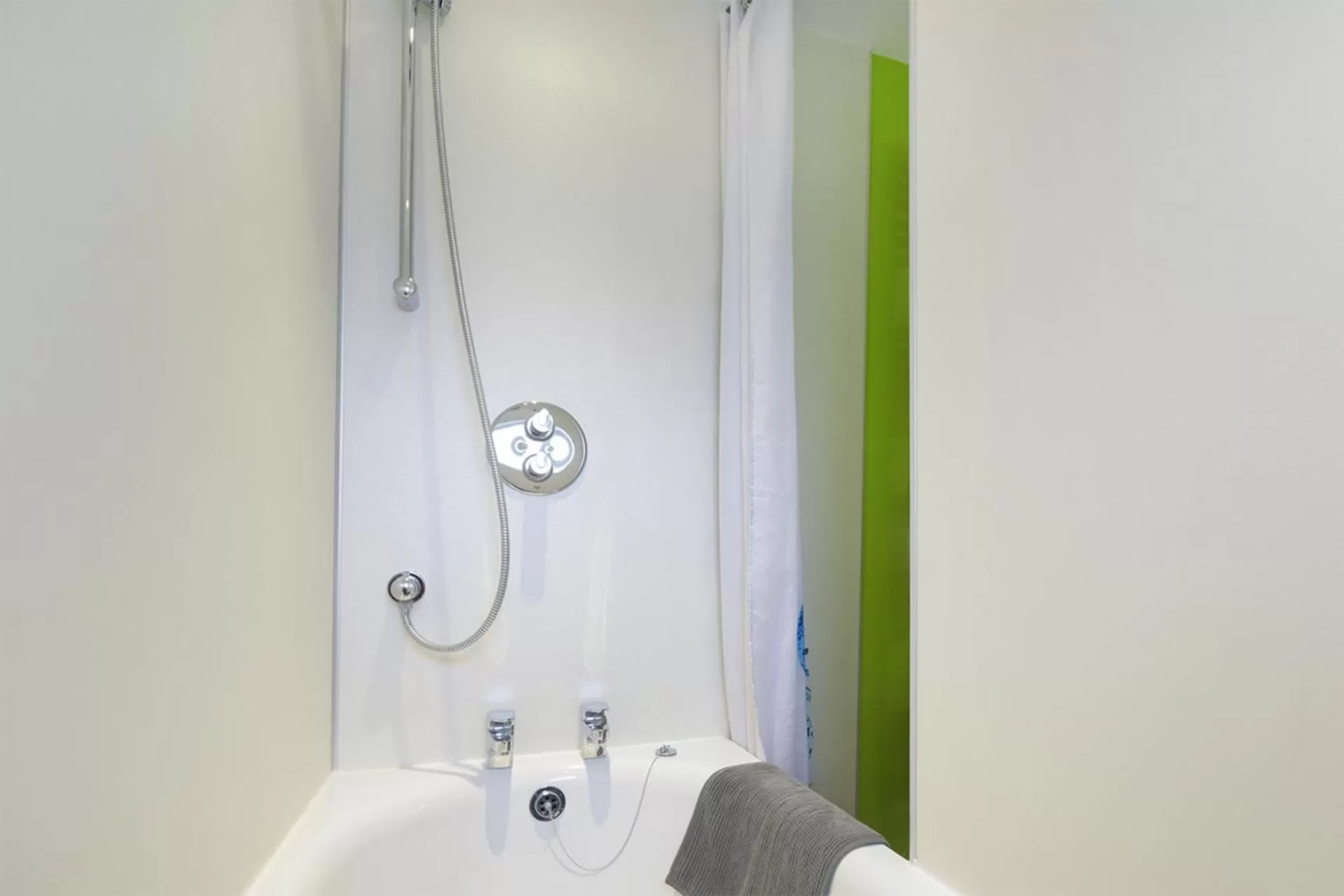 Superior King Room with Balcony - Plaice - No Pets in Farne Island rooms