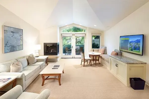 Bungalow Grand Suite in The Quail Lodge Bungalow Grand Suite in The Quail Lodge