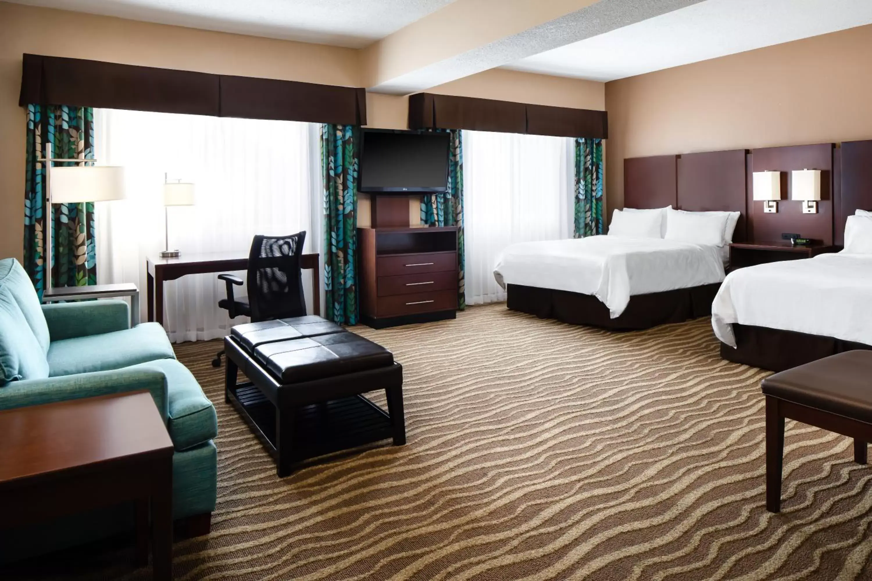 Queen Suite with Two Queen Beds in Holiday Inn Hotel & Suites Overland Park-West by IHG Queen Suite with Two Queen Beds in Holiday Inn Hotel & Suites Overland Park-West by IHG