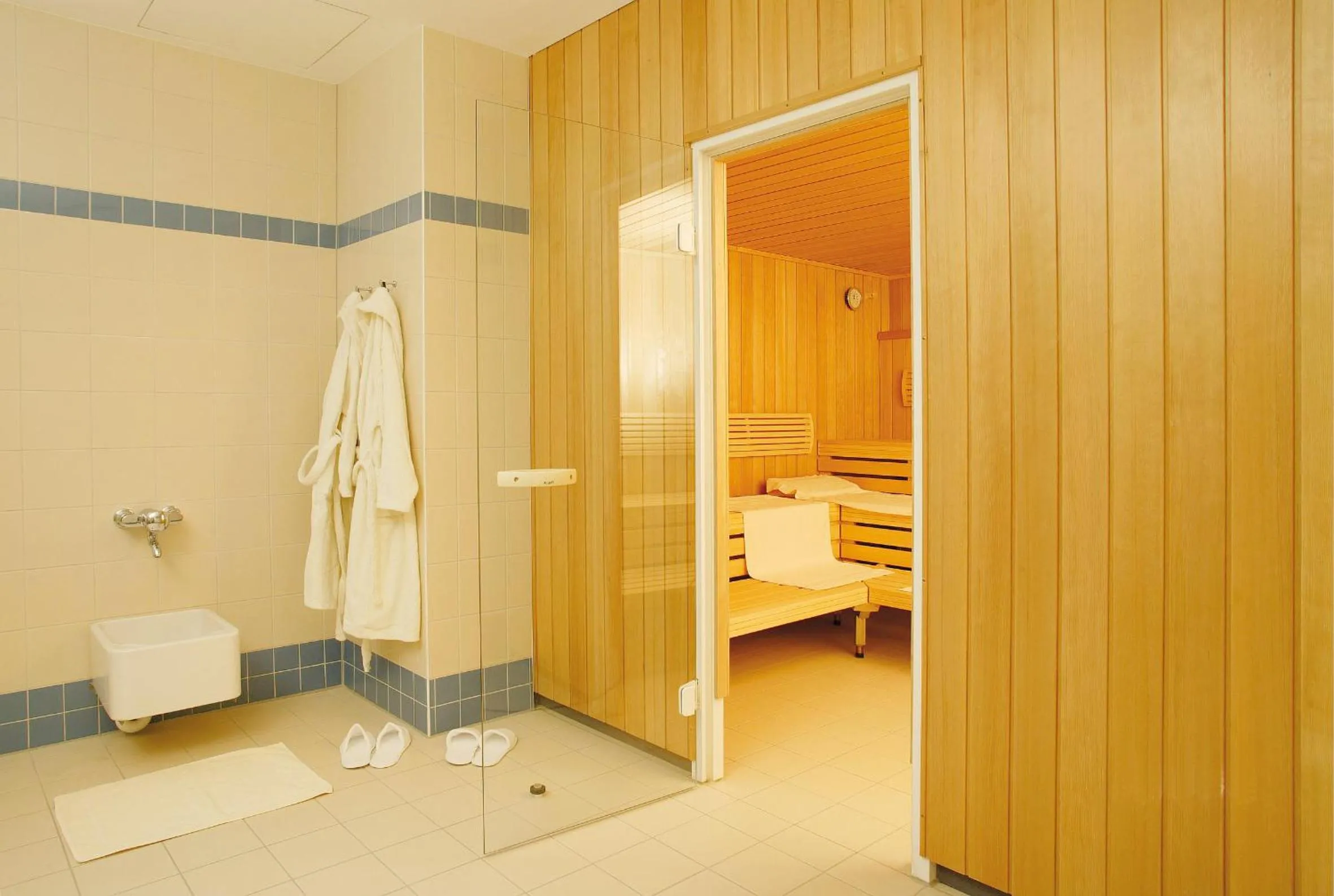 Sauna, Bed in Collegium Leoninum