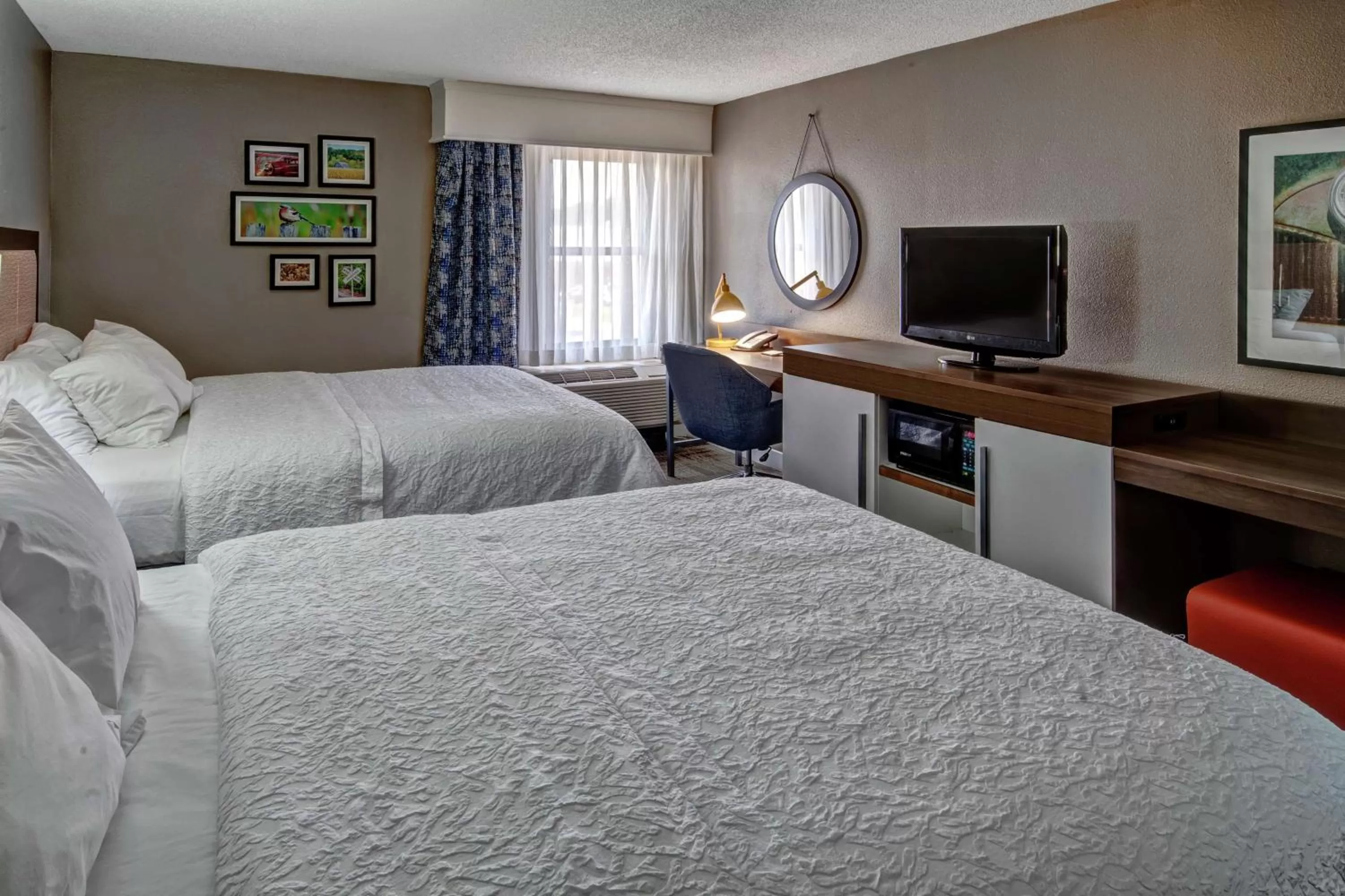 Bedroom, Bed in Hampton Inn Tullahoma
