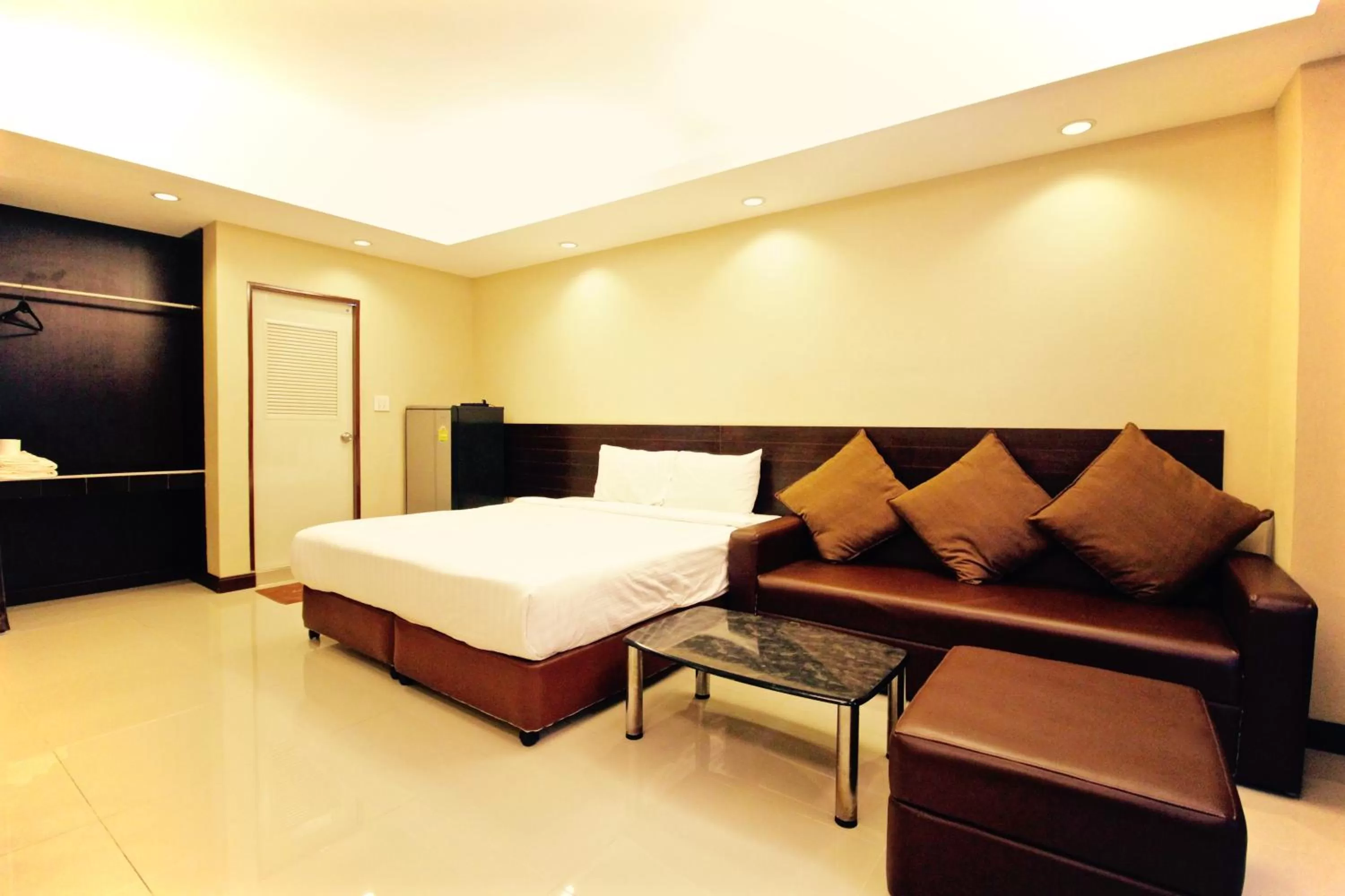Bed in KKinn South Pattaya