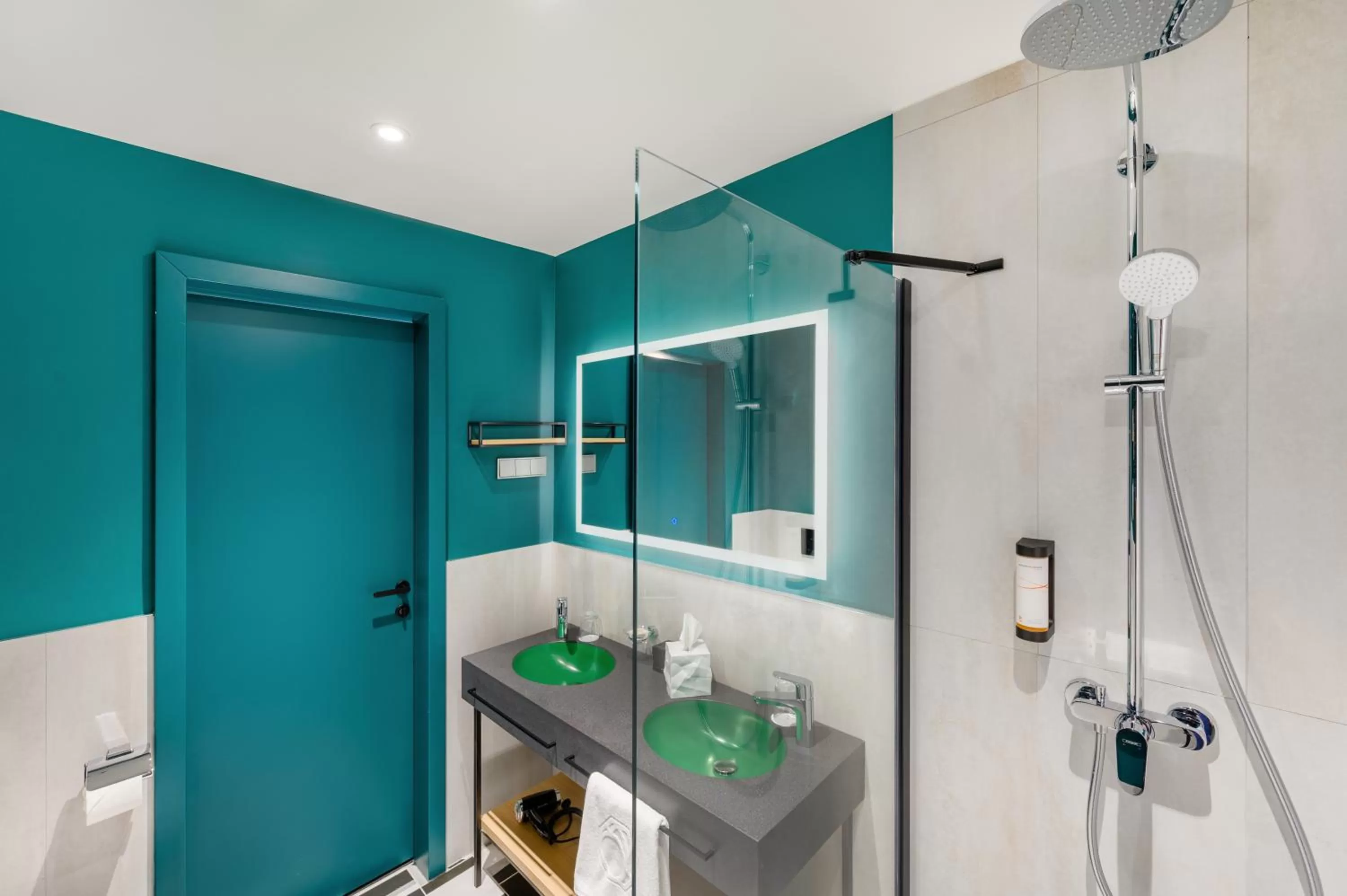 Bathroom in Hotel Oktogon Haggenmacher by Continental Group