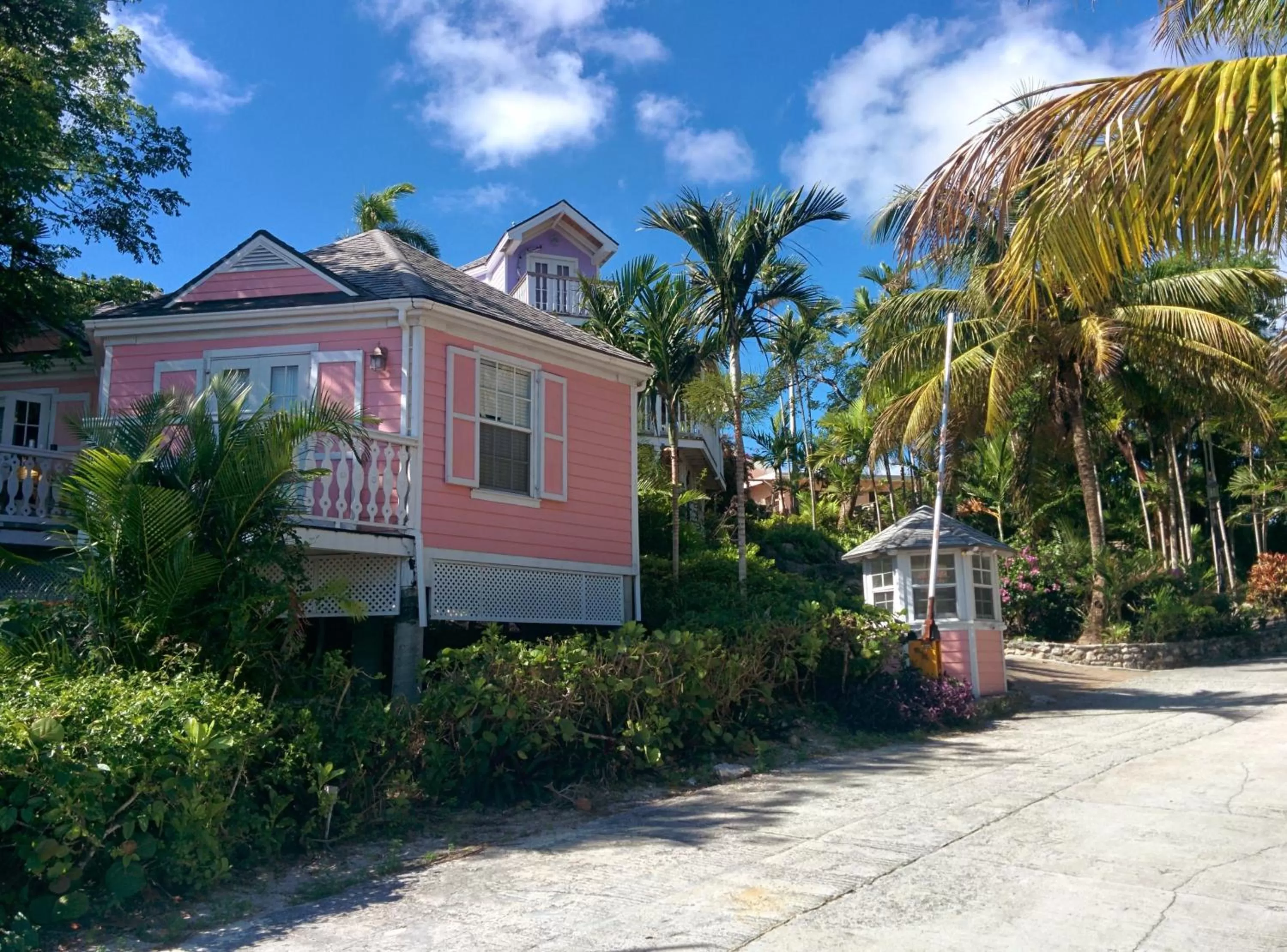 Facade/entrance in Orange Hill Beach Inn