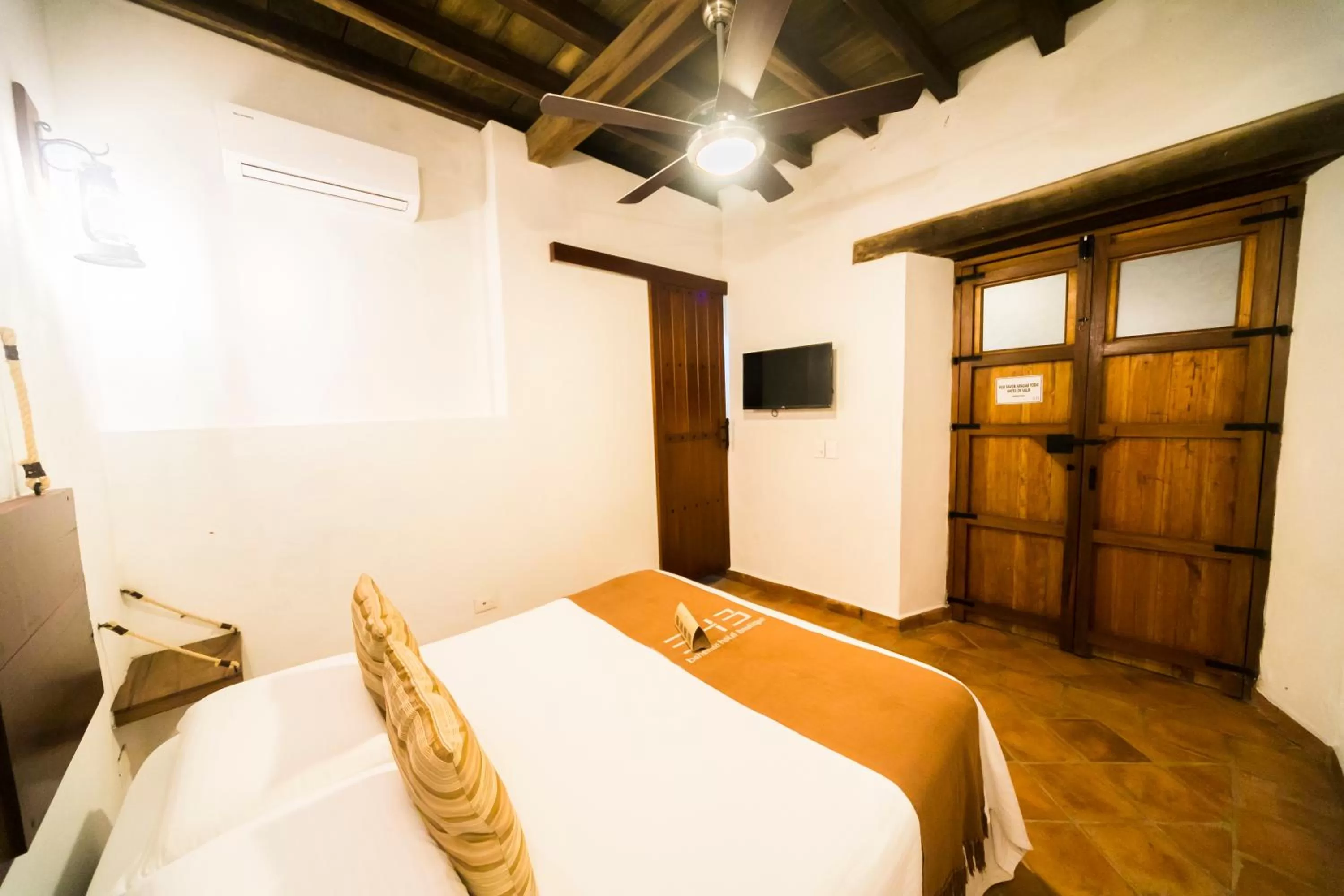 Photo of the whole room, Bed in Bohemia Hotel Boutique