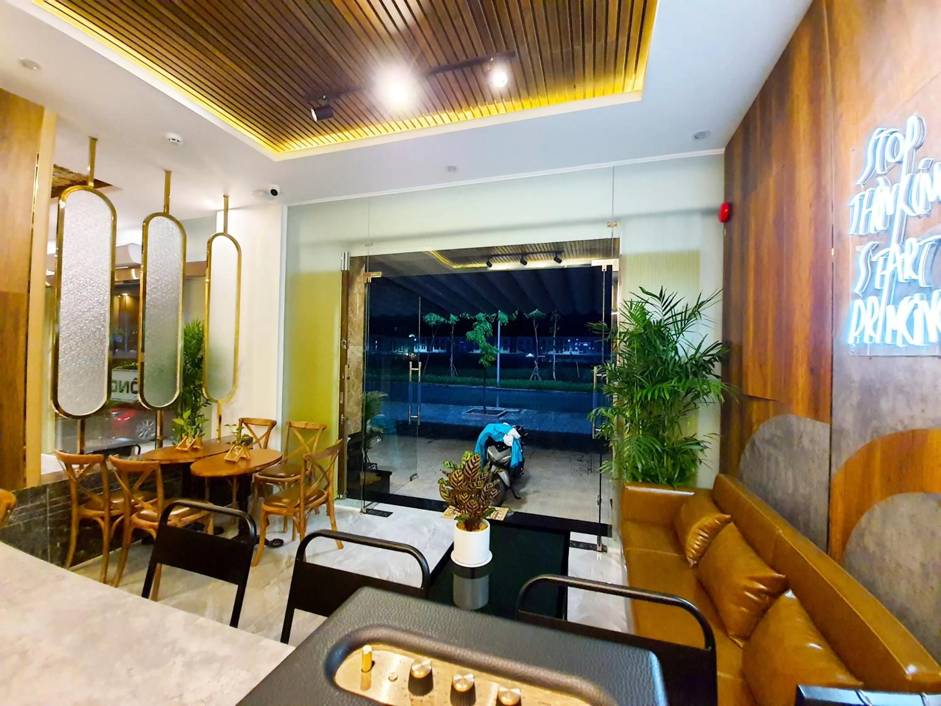 Lounge or bar in Dong Hai Hotel _ Rach Gia